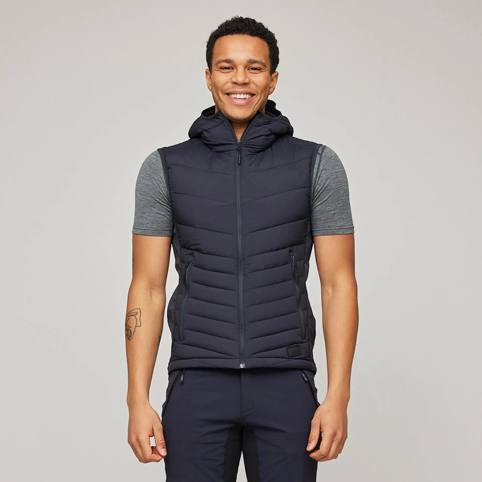 Roald, vest