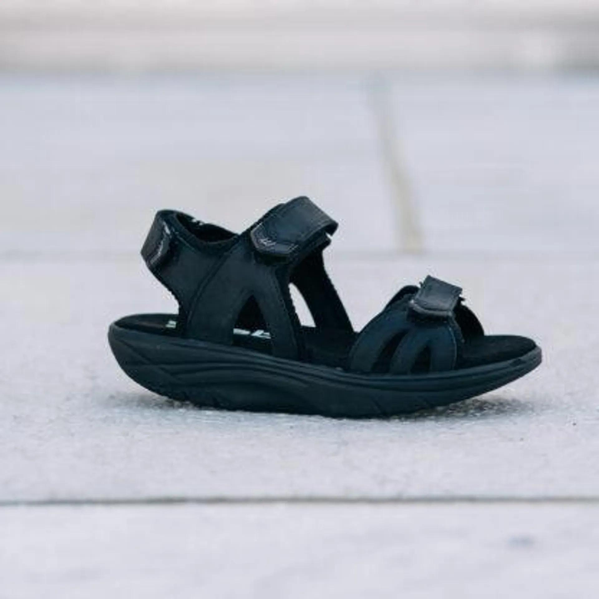 Grete Waitz WEB-sandal med unike dempeegenskaper, svart