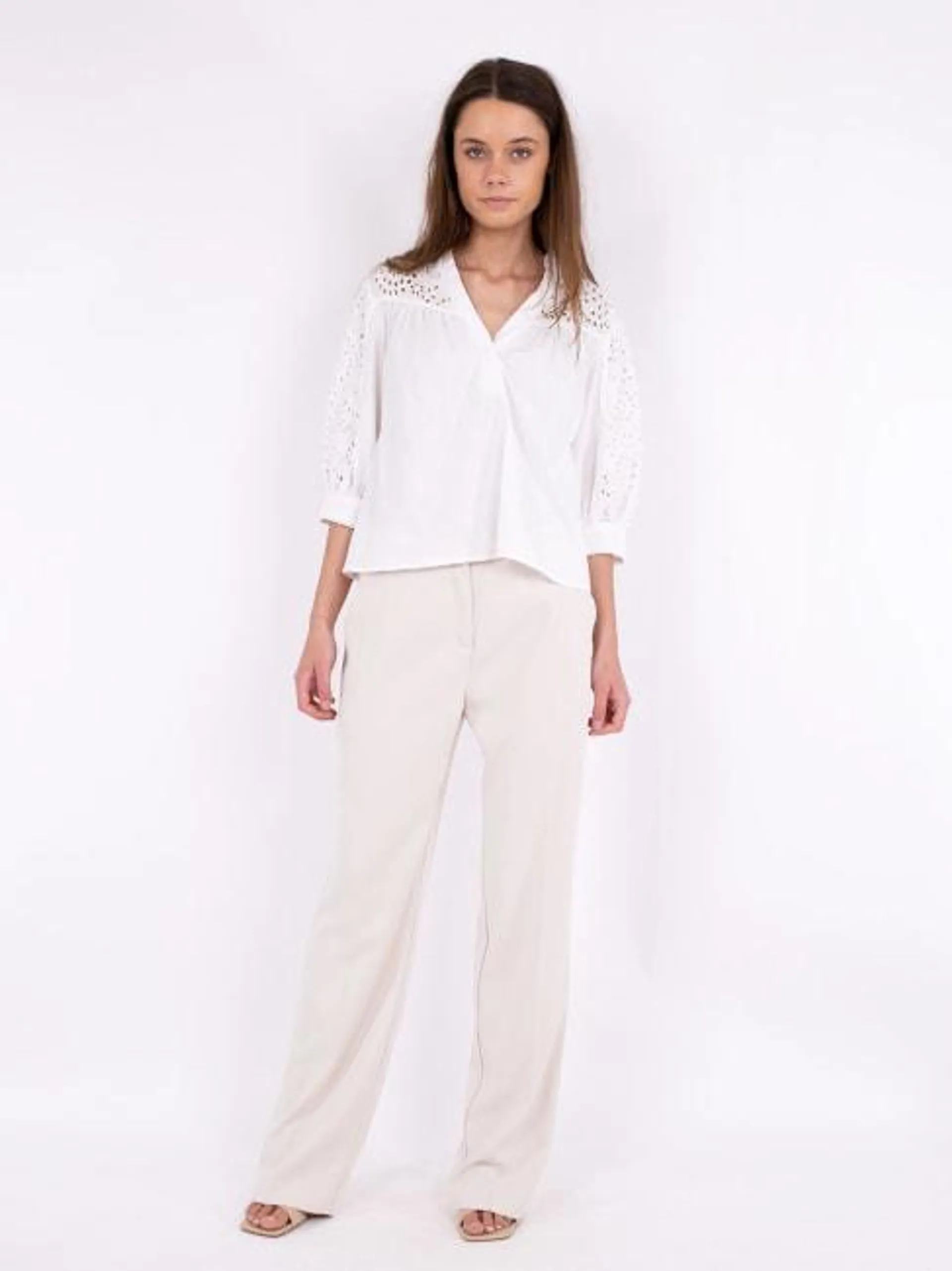 Kita Embroidery Blouse White 34