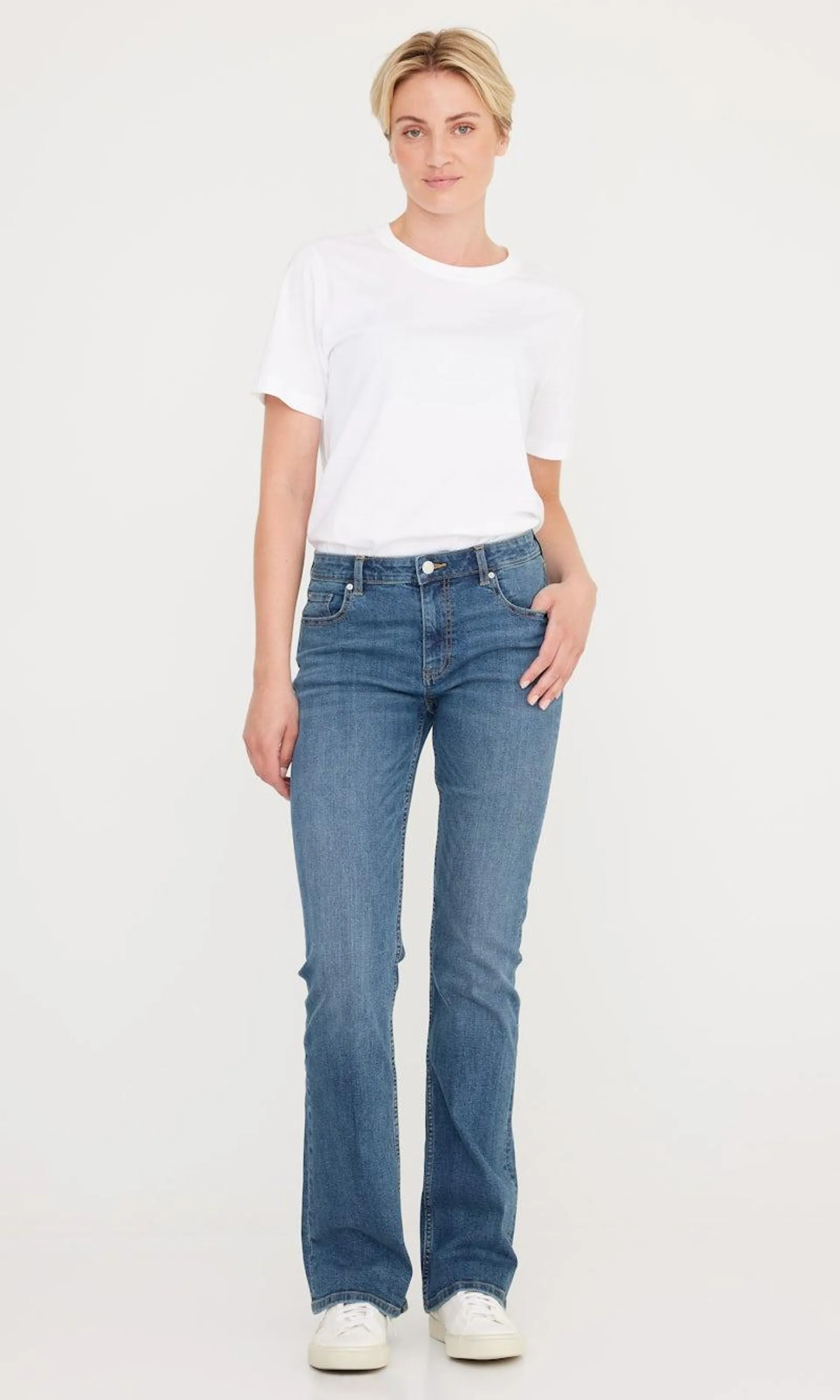 Low flare jeans