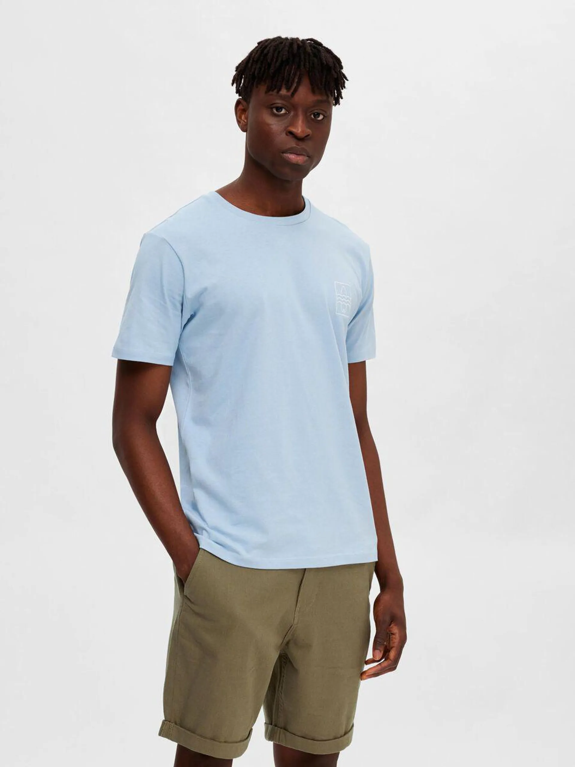 BRODERT T-SKJORTE