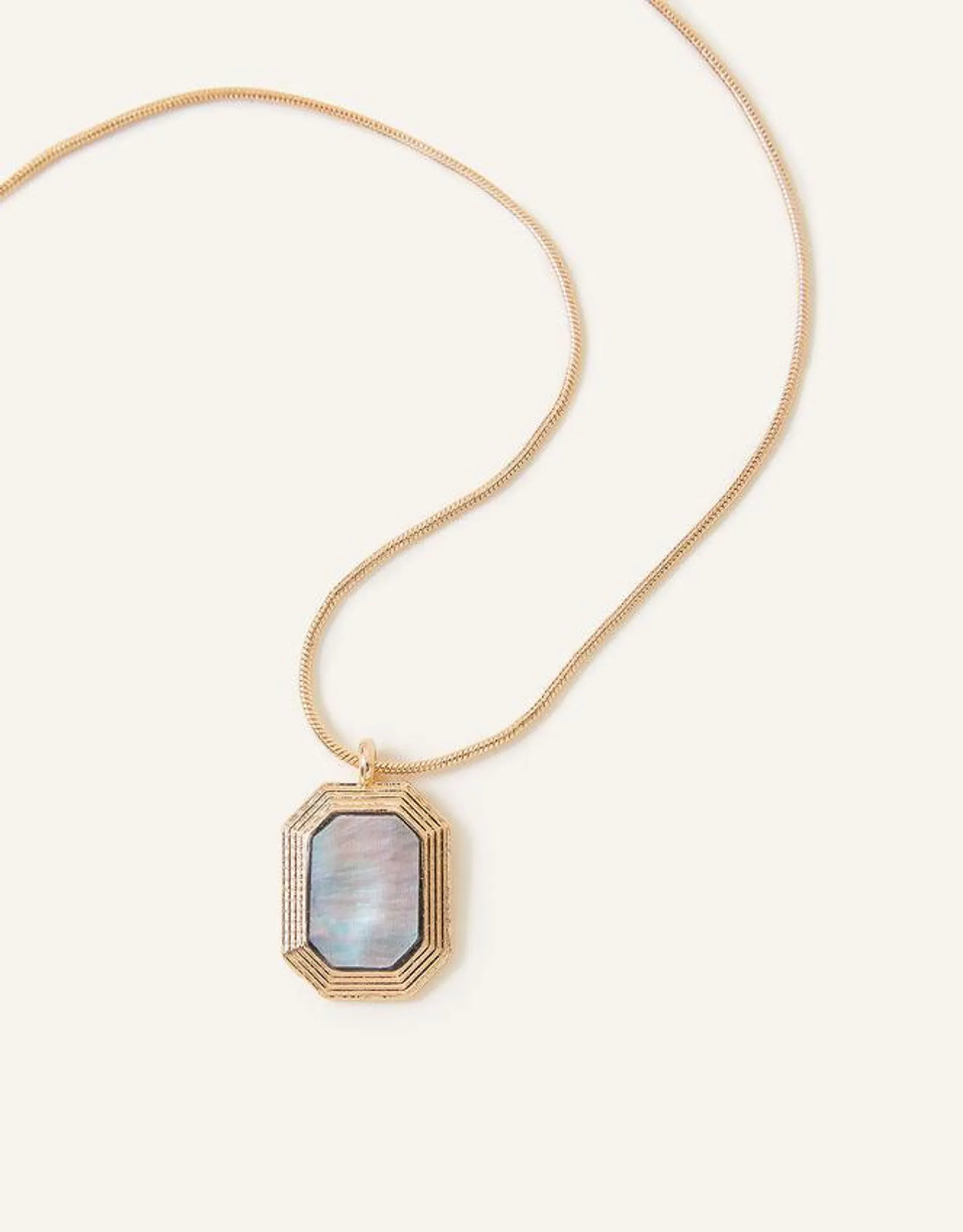Pearlised Bevelled Edge Pendant Necklace