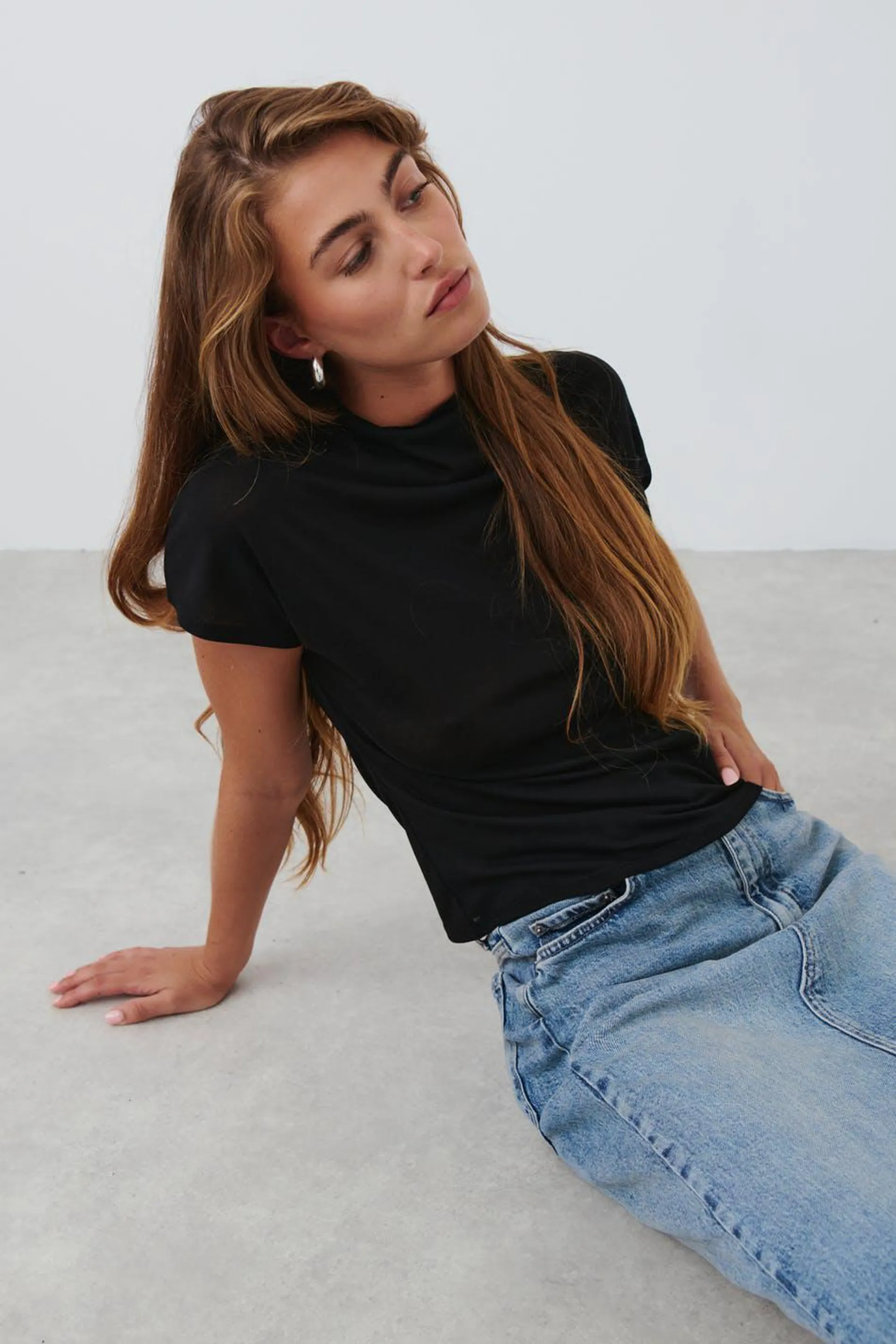 Funnel neck top