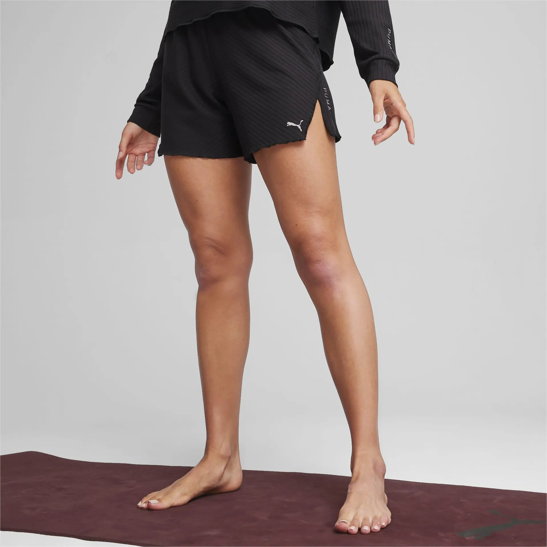 UNWIND STUDIO Women's Training Shorts