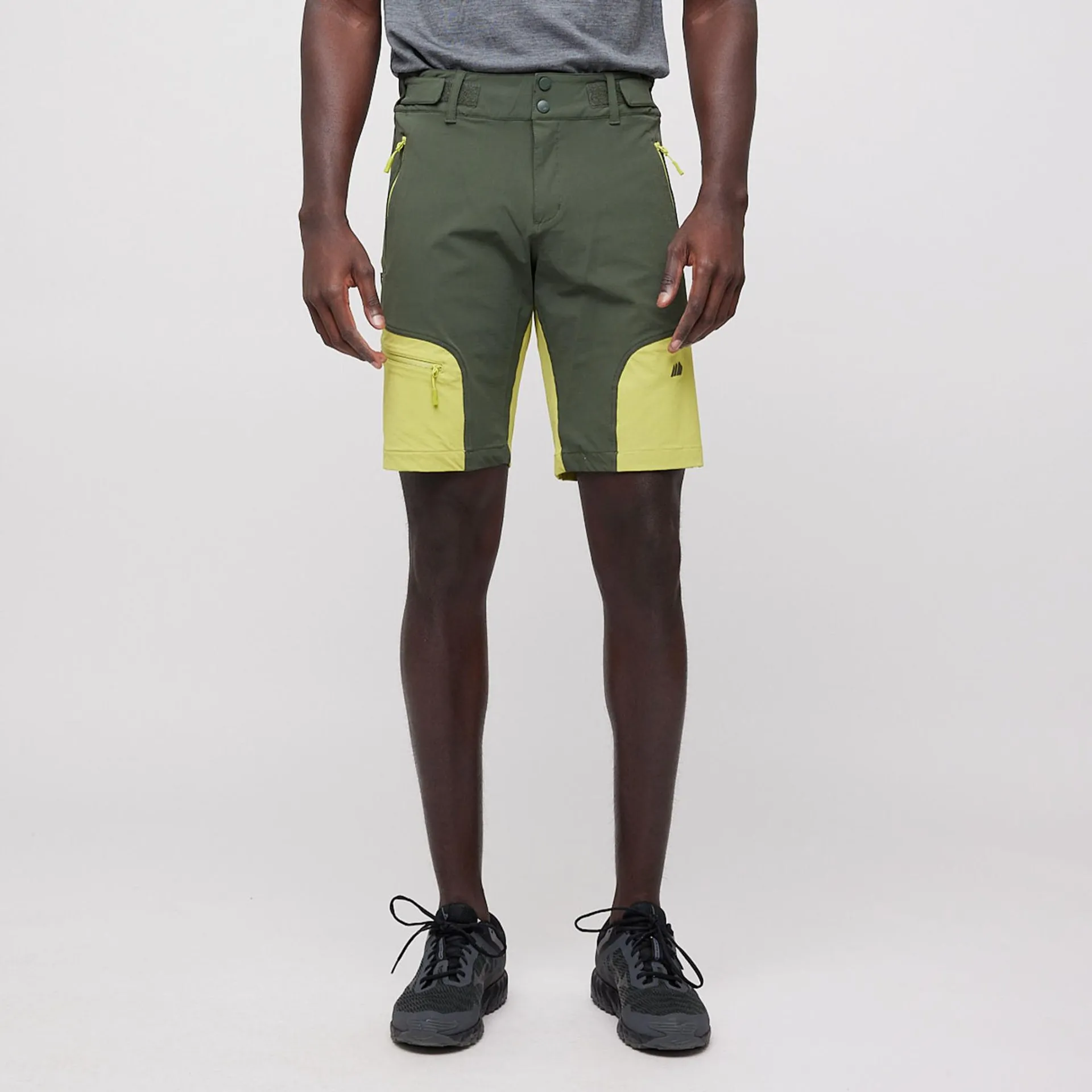 Saksi, shorts