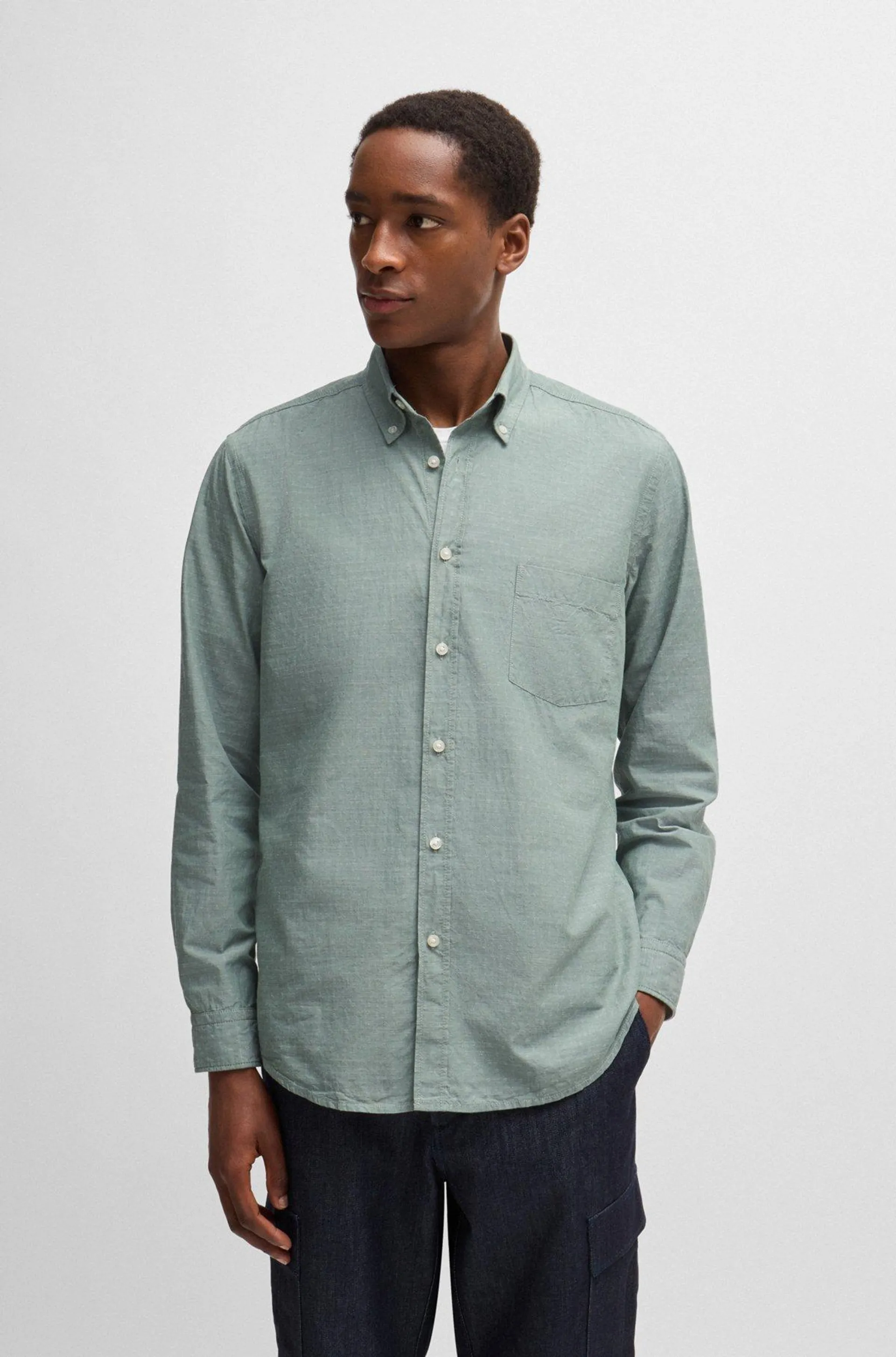 Button-down regular-fit shirt in cotton dobby