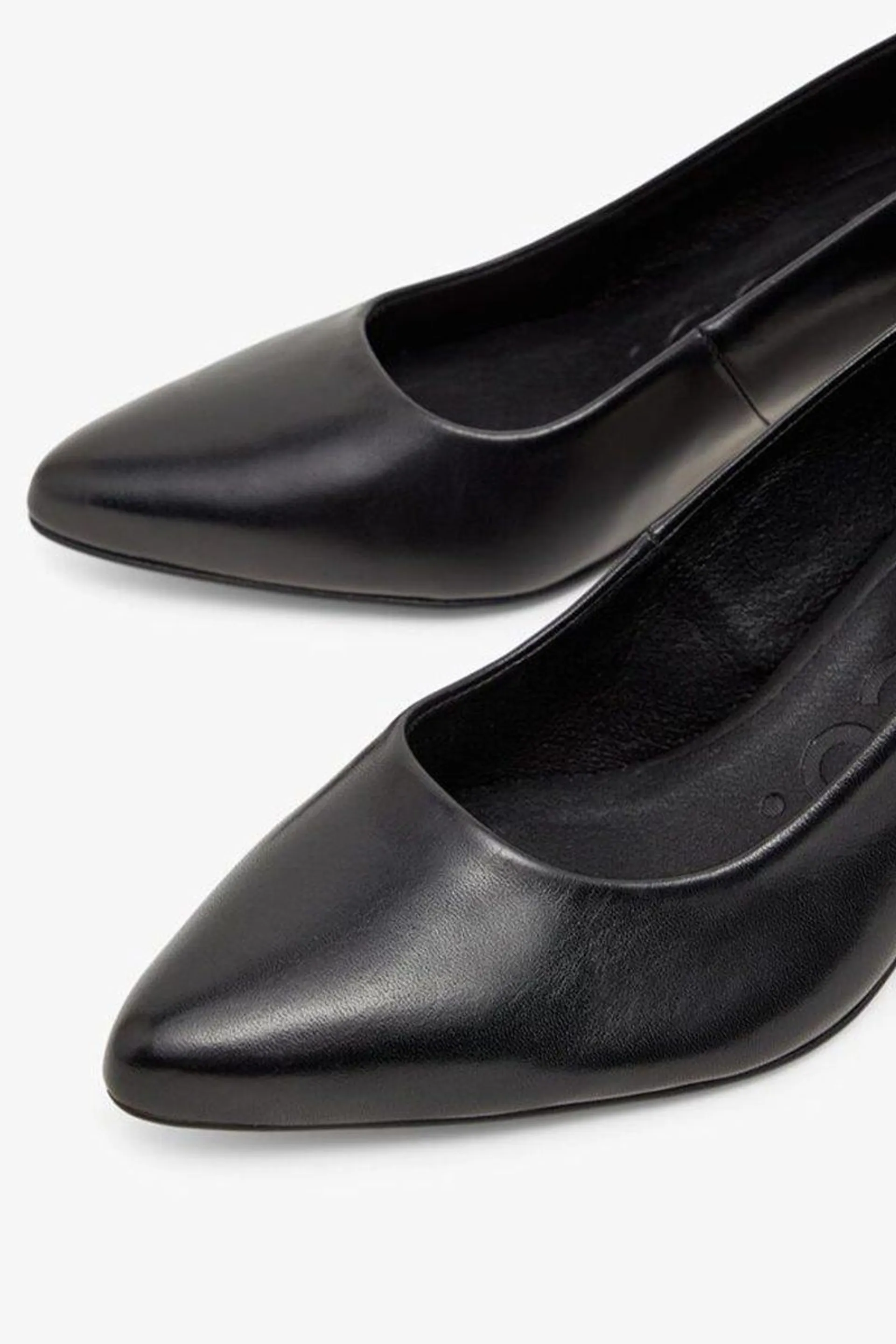 Biagina Kitten Pump Crust Black