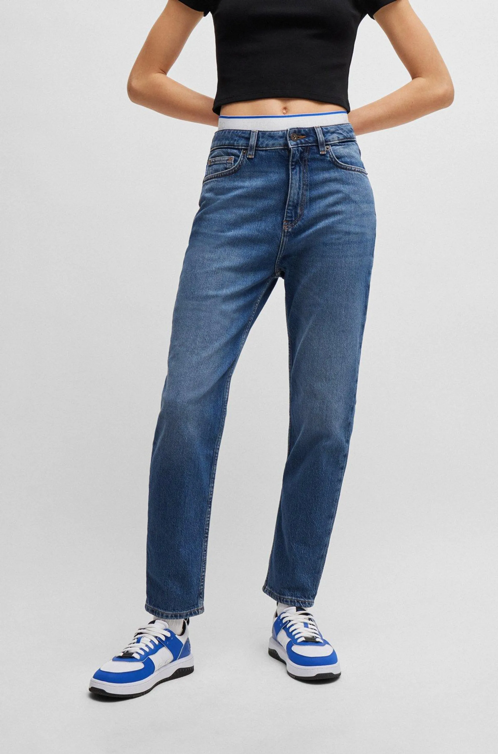 Mom jeans in medium-blue stretch denim