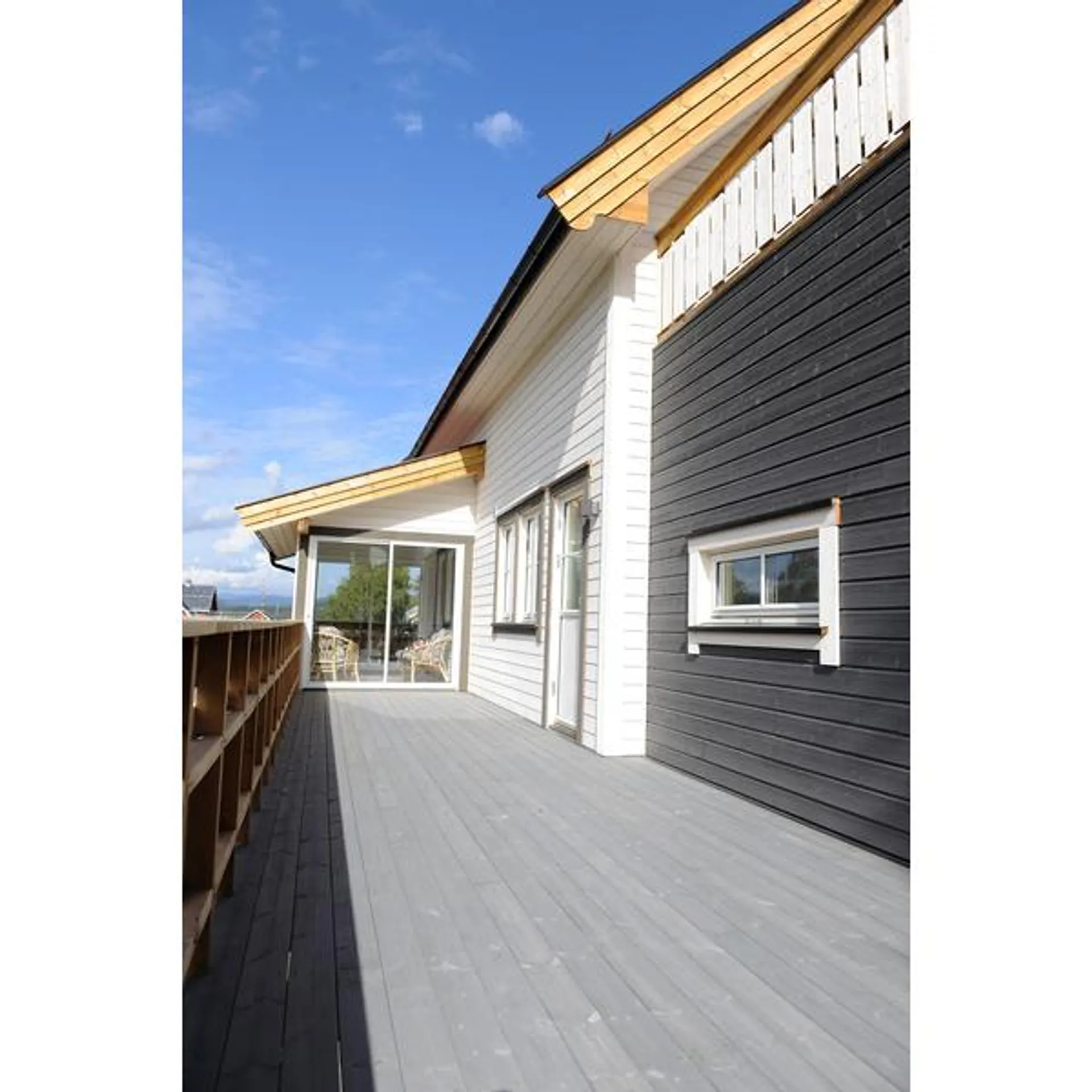 Terrassebord 28x120 furu glatt royal fjellgra