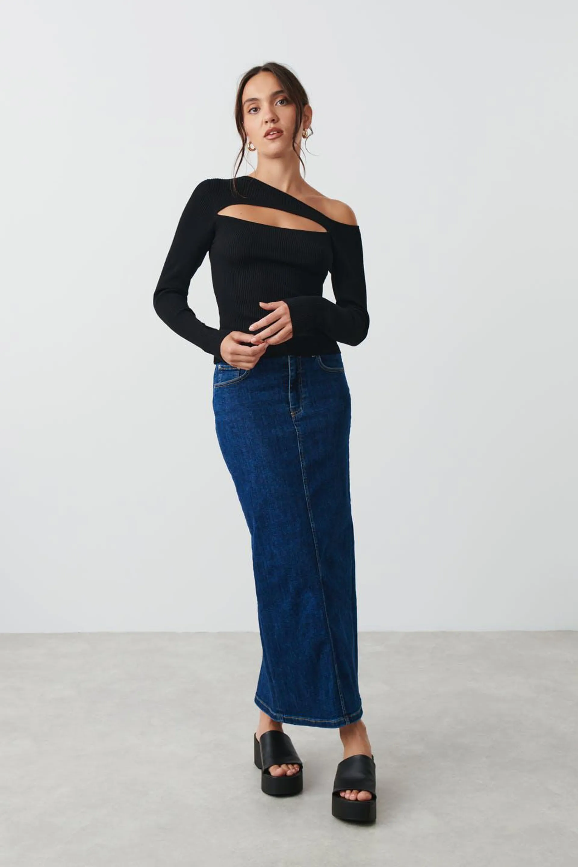 Cutout knitted top