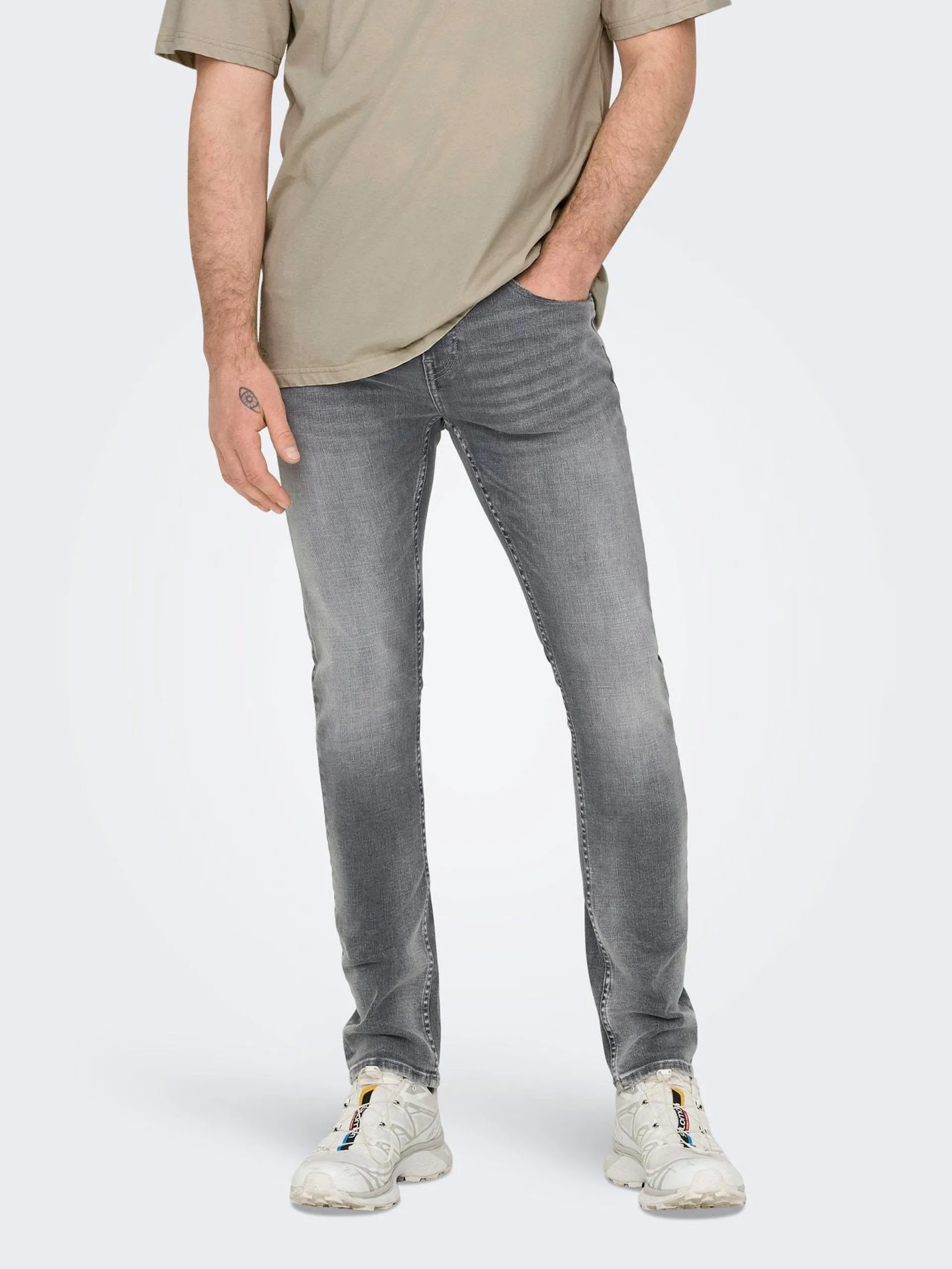 Slim Fit Niedrige Taille Jeans