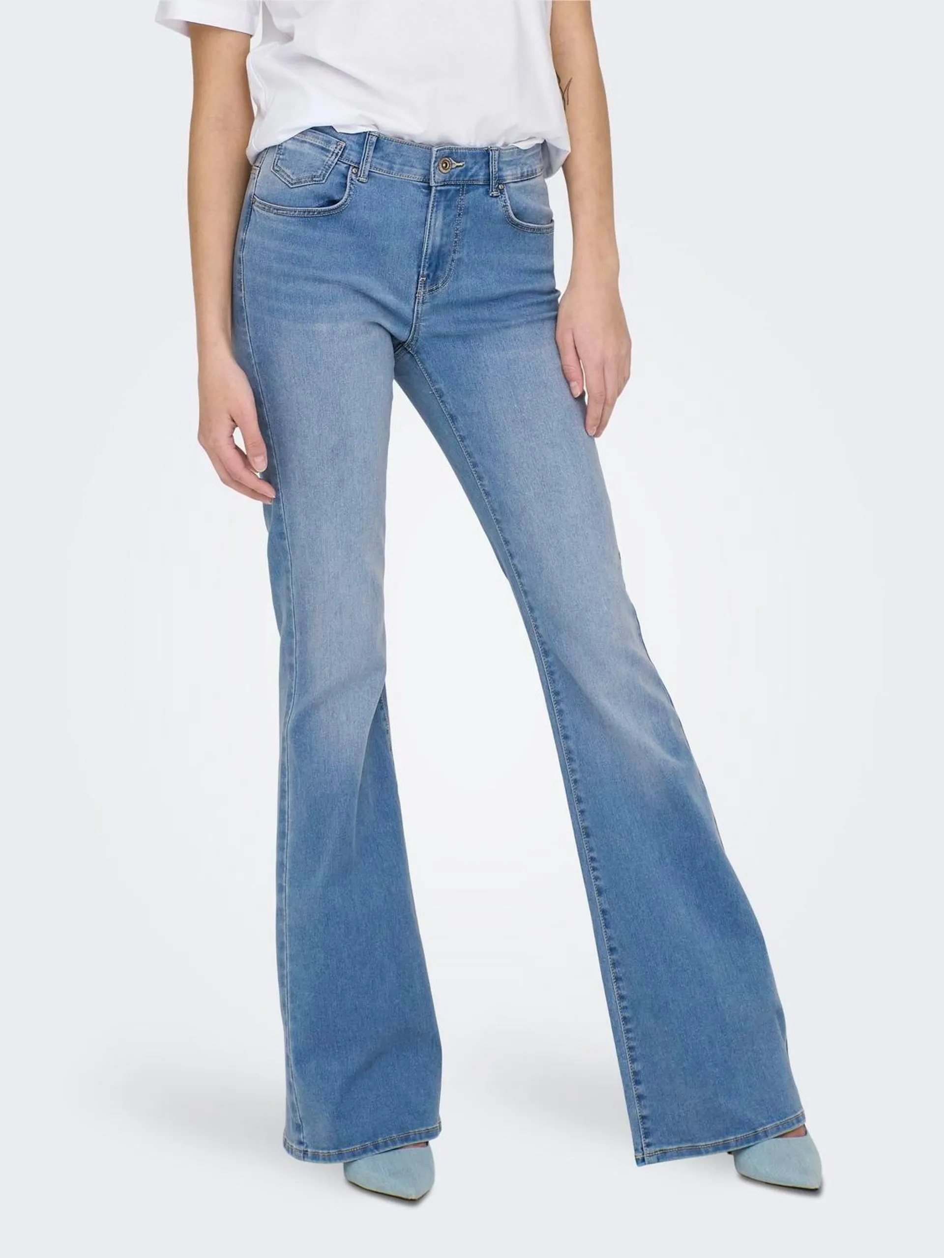 ONLReese Regular Waist Flared Jeans