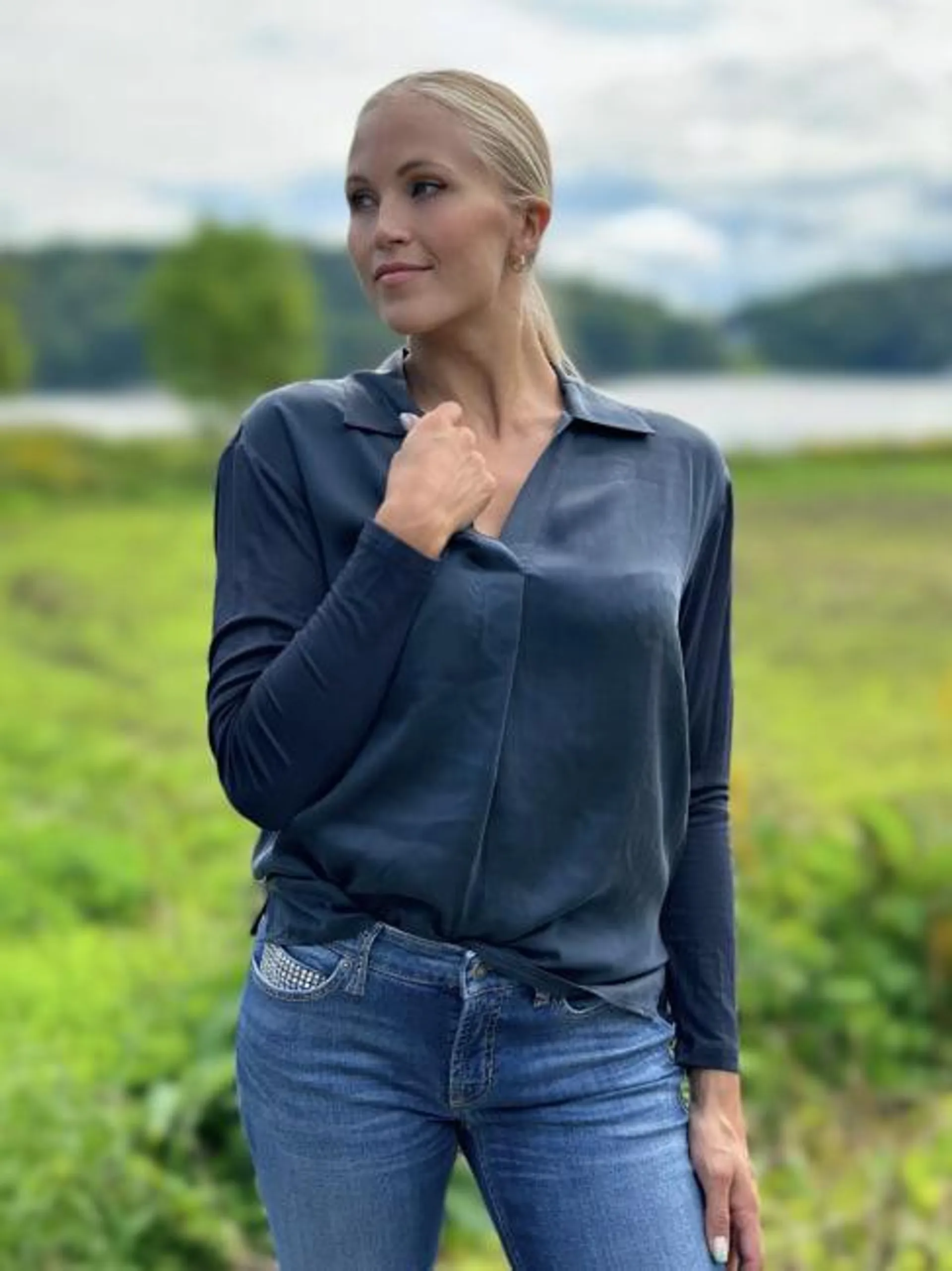 Sebasti Blouse Navy M