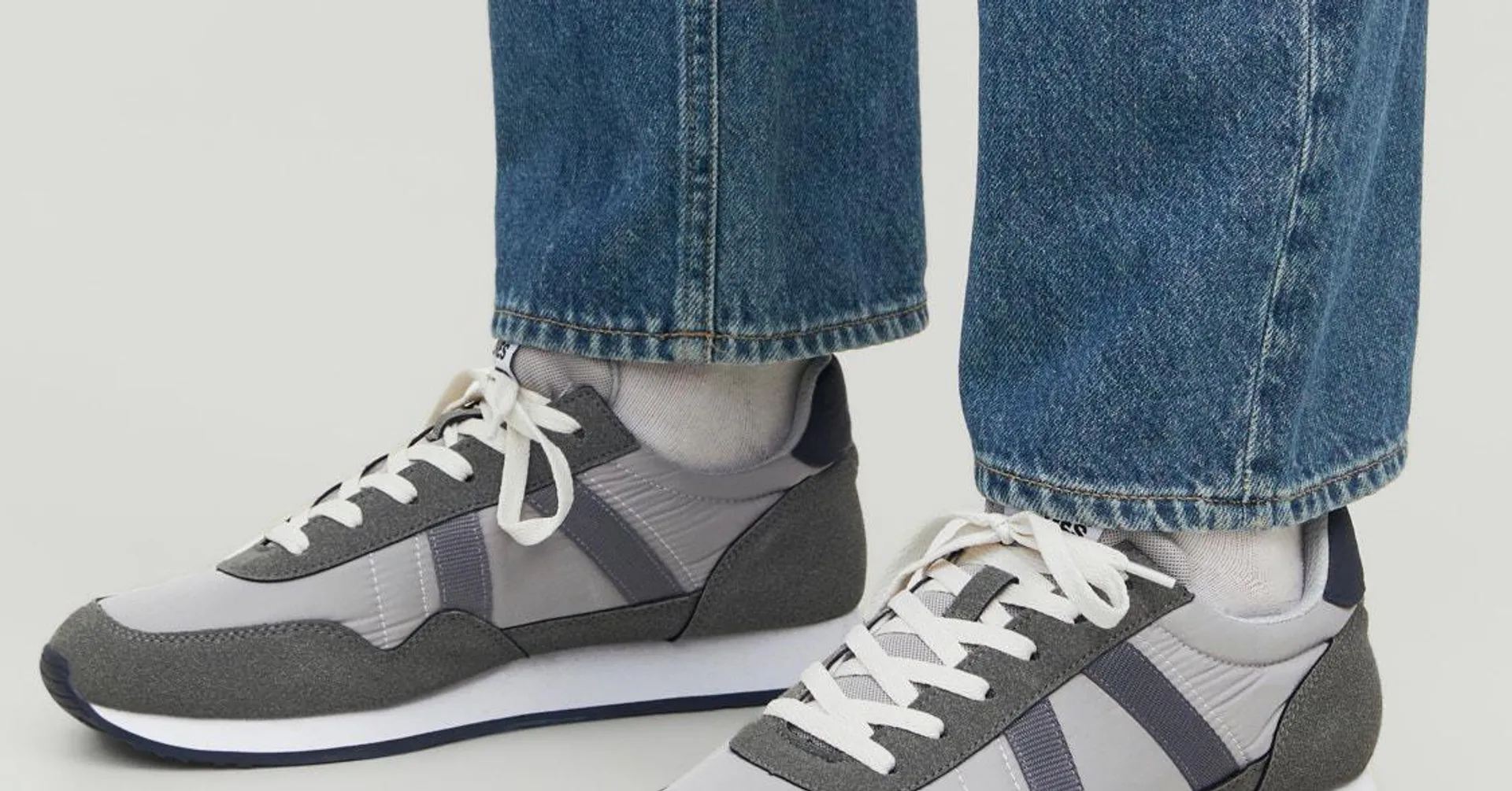 Mesh Sneaker