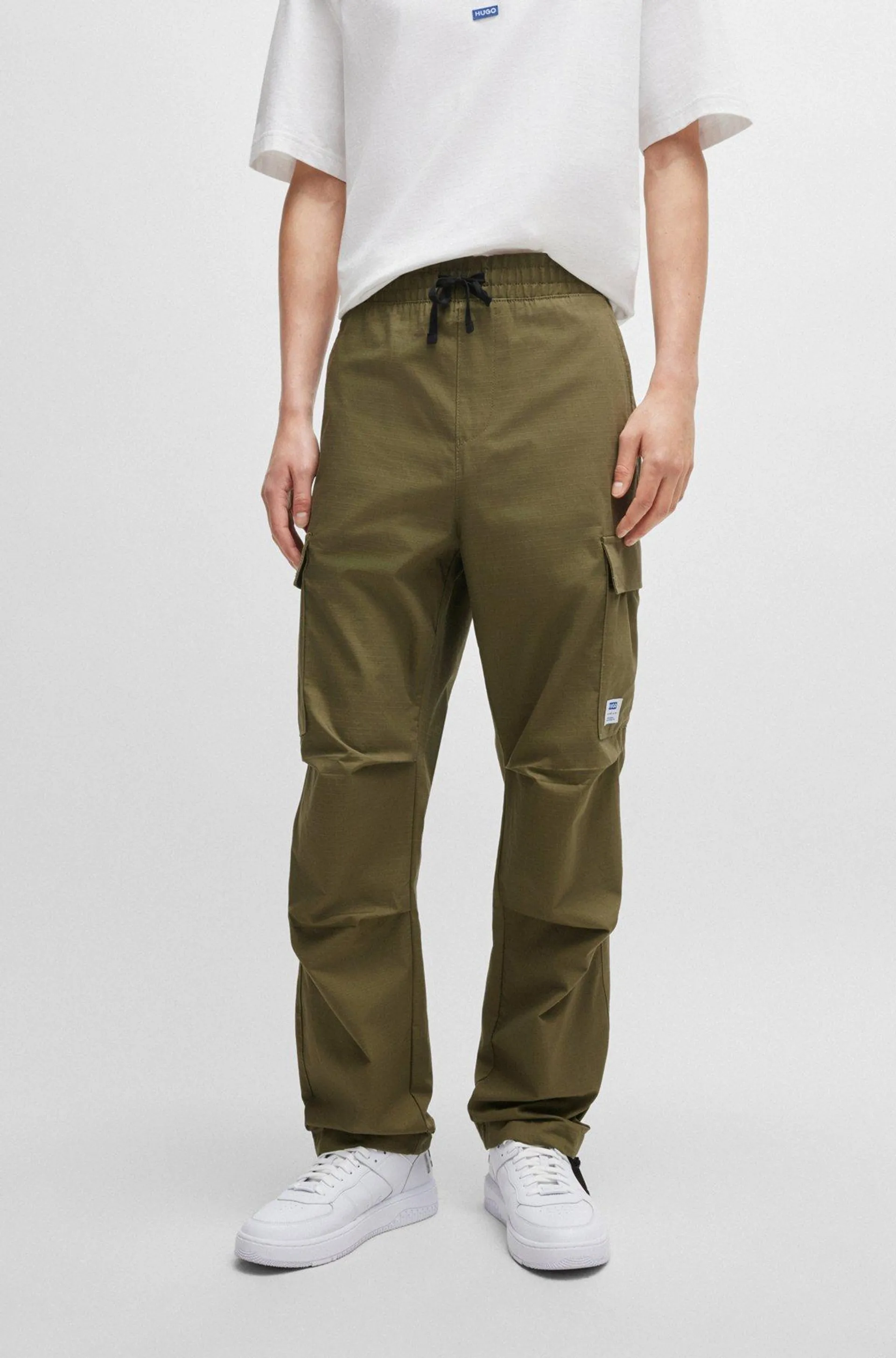 Relaxed-fit cargo trousers in structured cotton