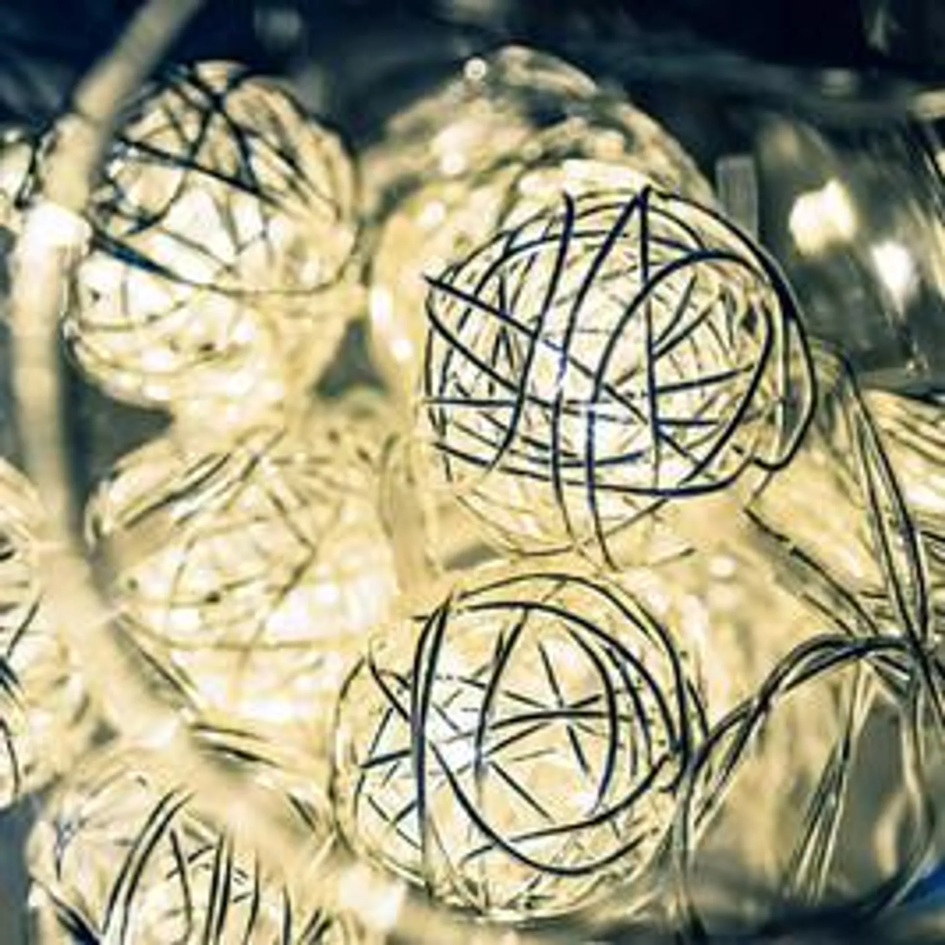 4m Plug-In Wire Orb Fairy Lights