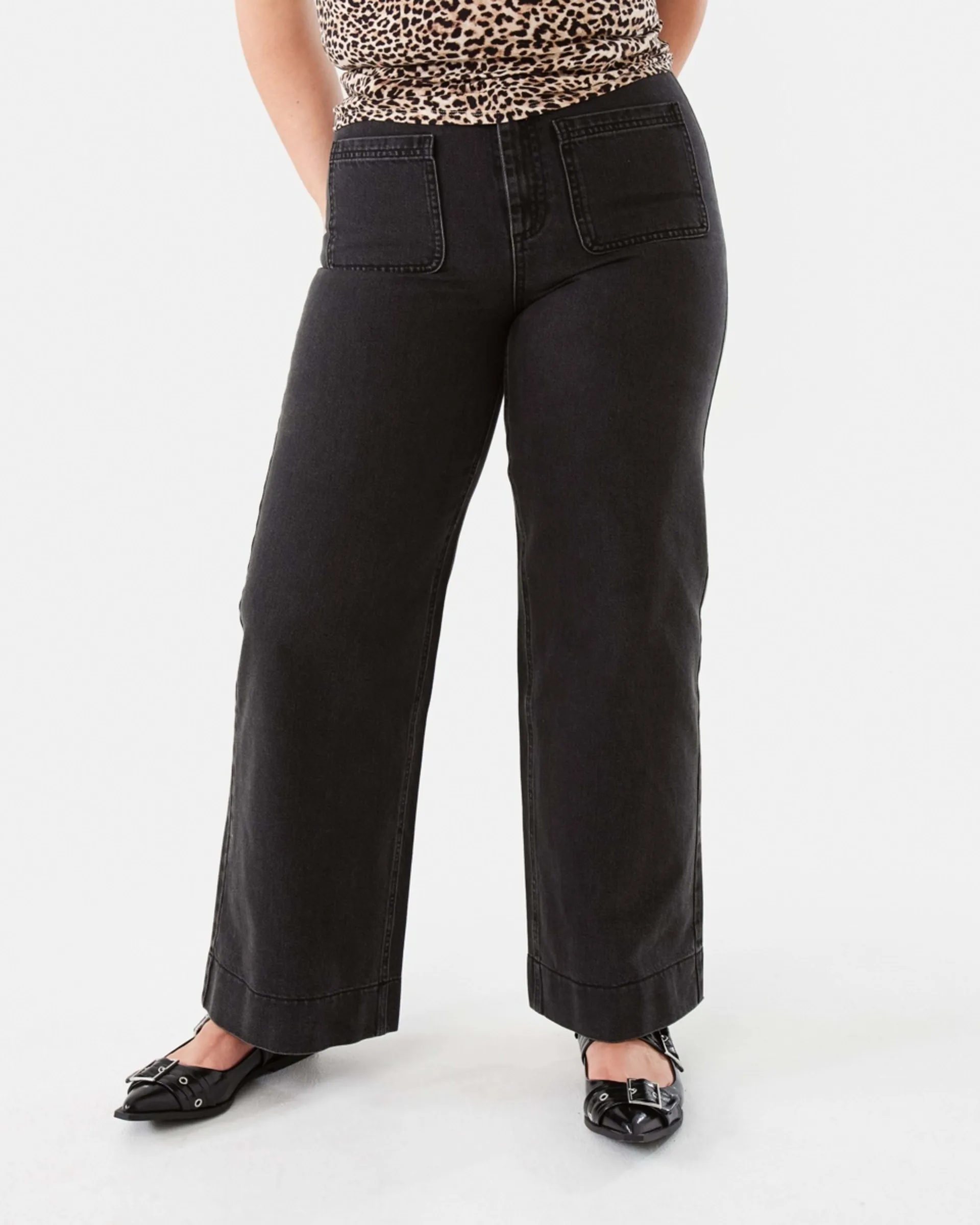 Wide Leg Pocket Jeans