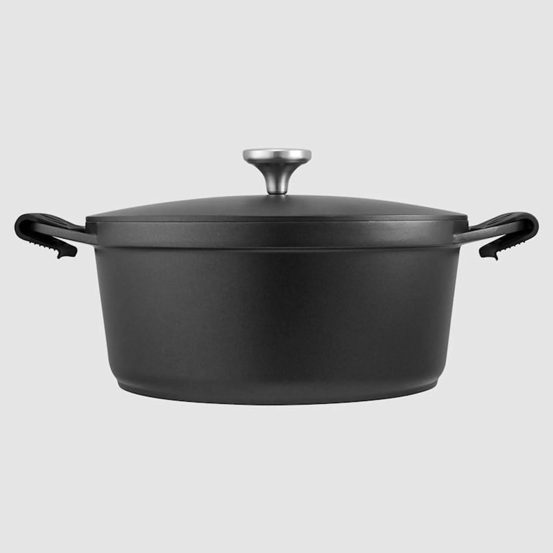 Maxwell & Williams Agile Casserole 6.3 Litre Black