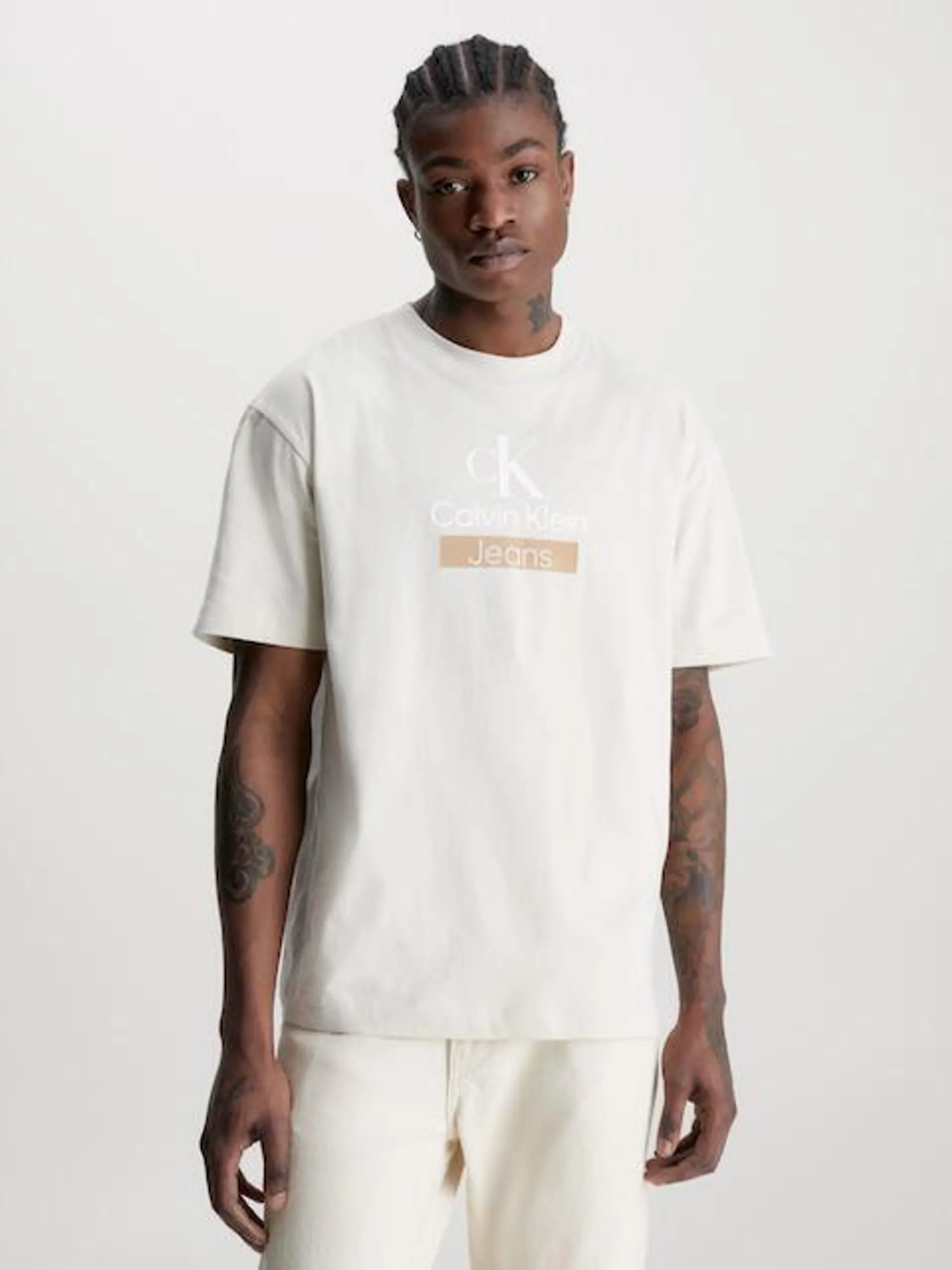 Calvin Klein Stacked Arch Tee In Eggshell