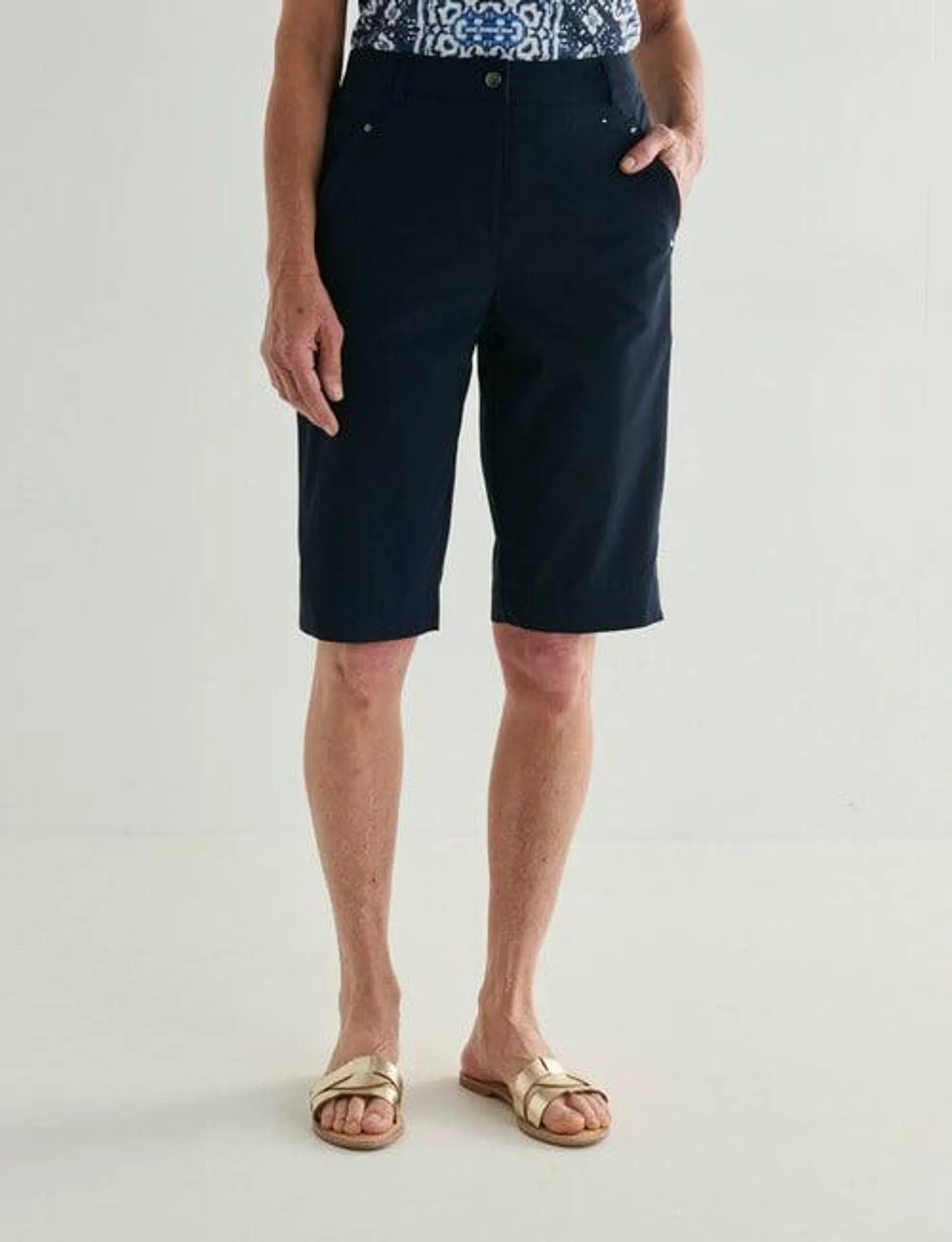 Ella J Classic Short, Navy