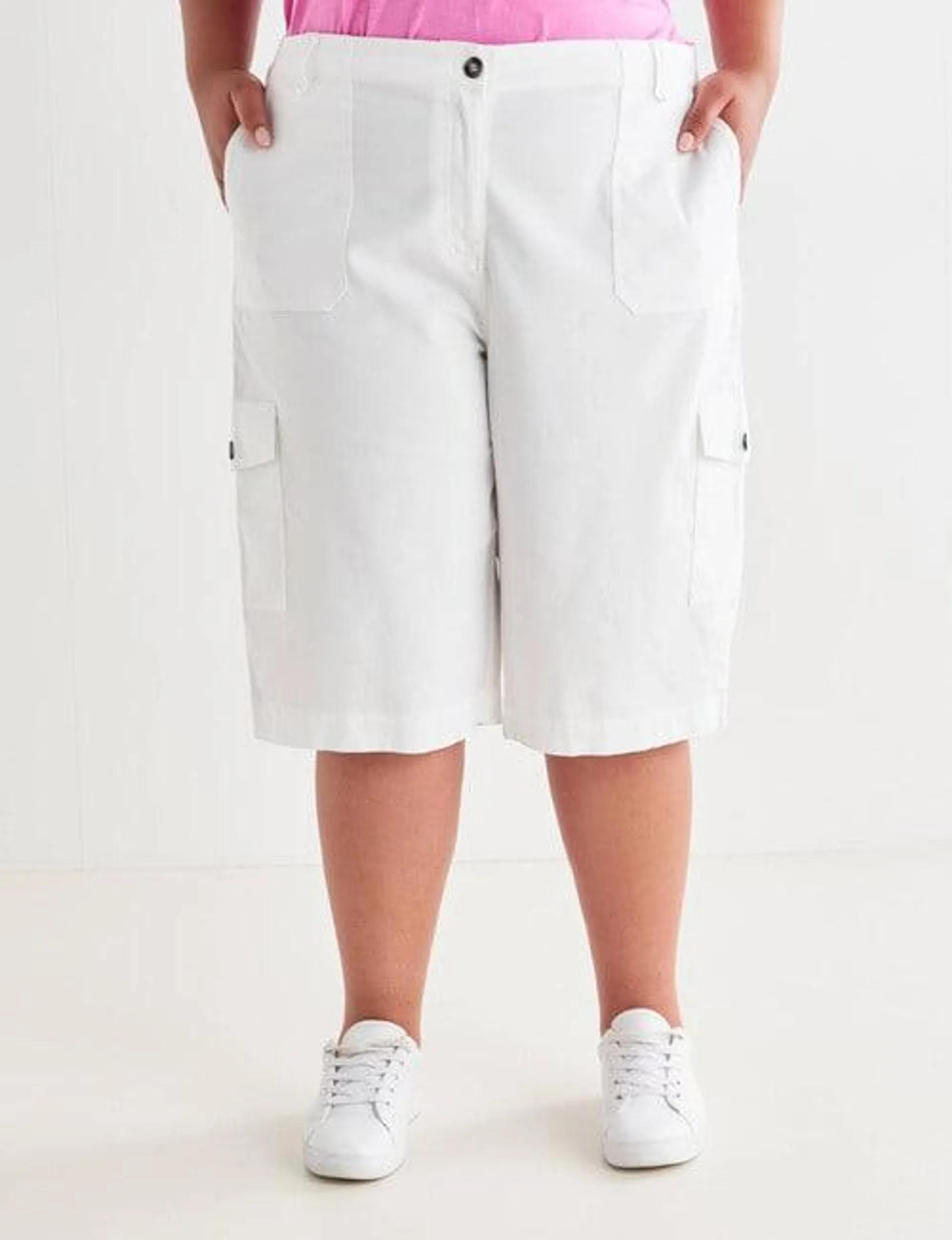 Studio Curve Utility Short, White