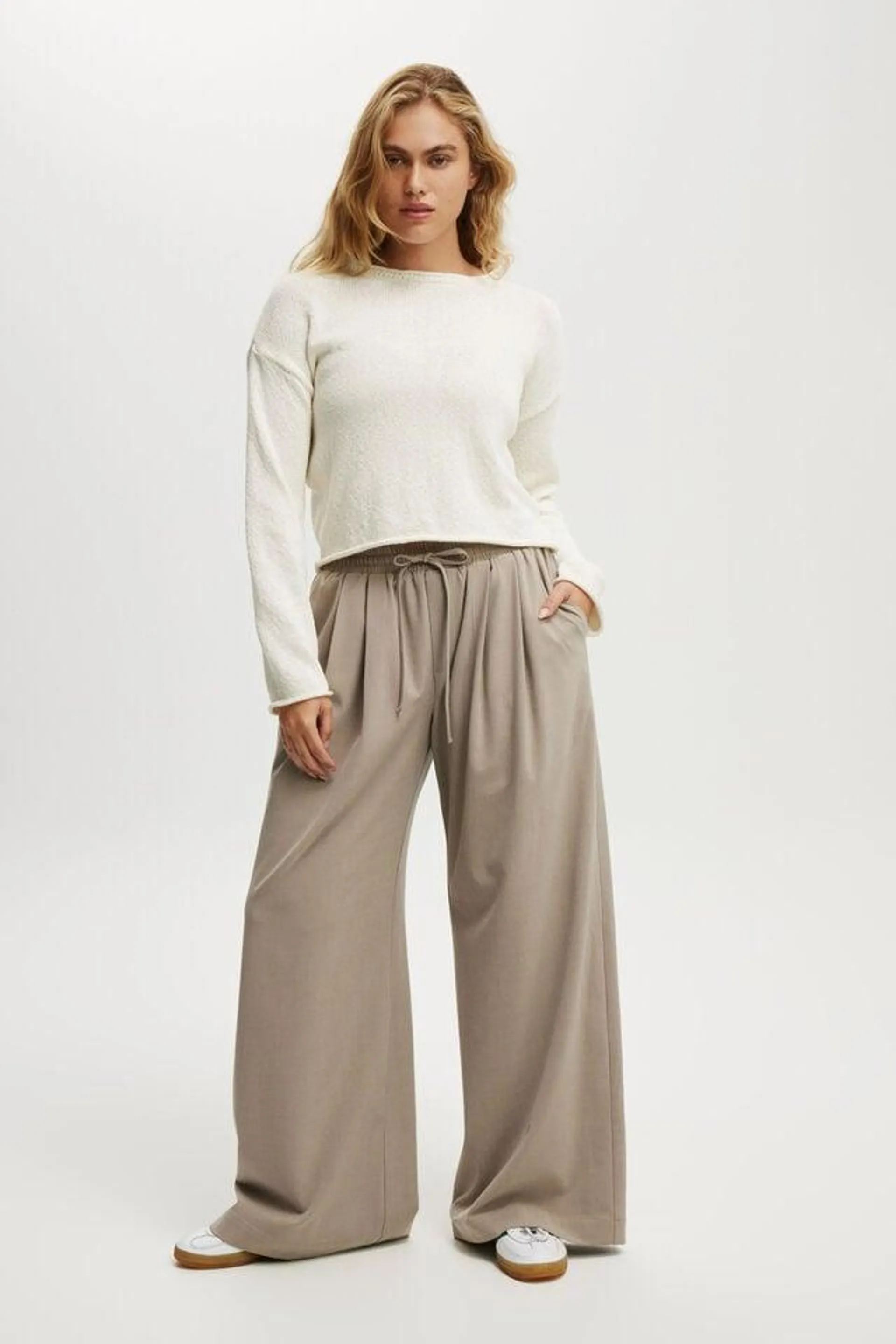 Luis Pull On Suiting Pant