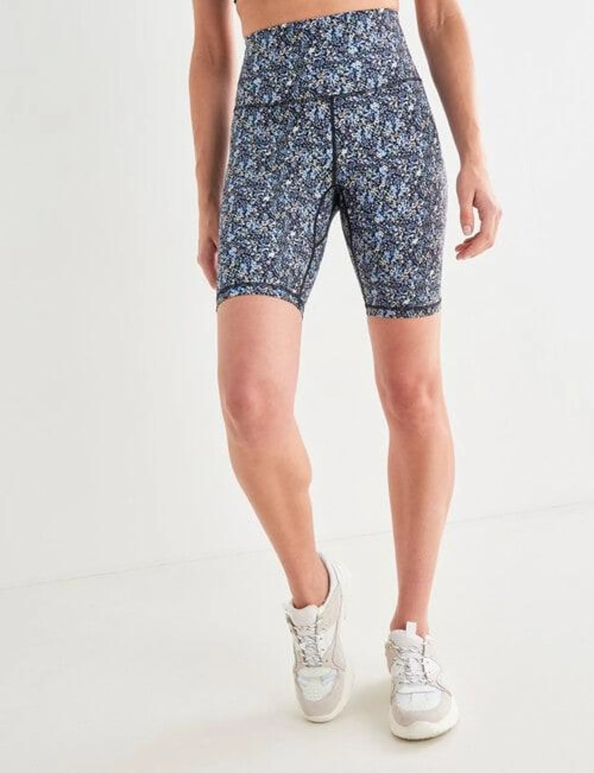 Superfit Ditsy Floral Limitless Short, Black