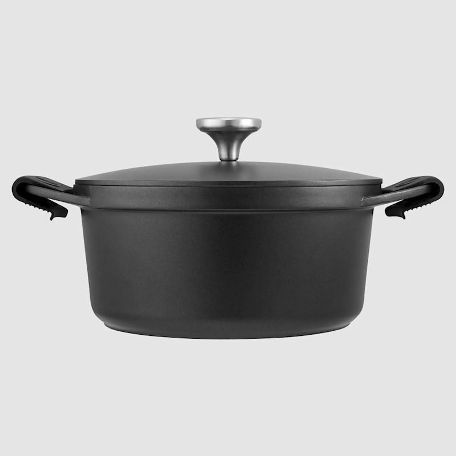 Maxwell & Williams Agile Casserole 4.2 Litre Black