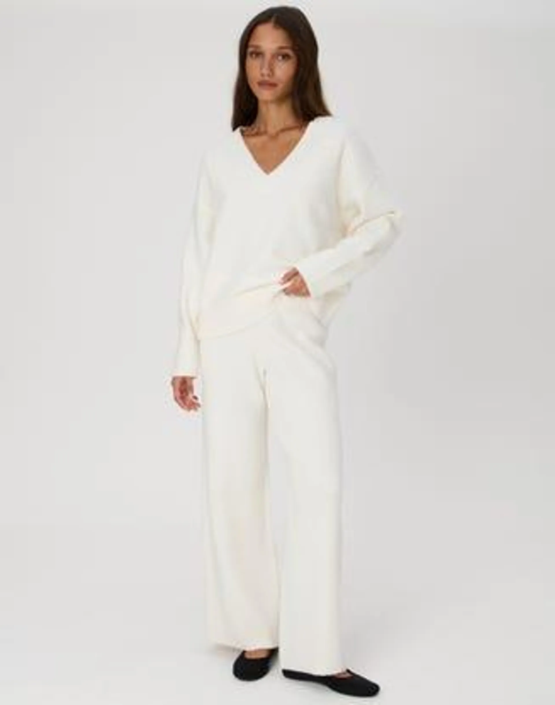 Ribbed Knit Straight Leg Pant