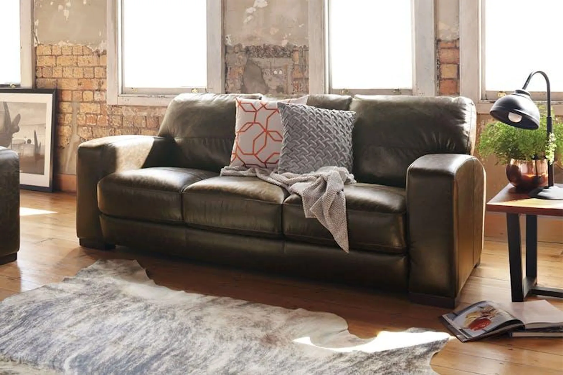 Caprizi 3 Seater Leather Sofa