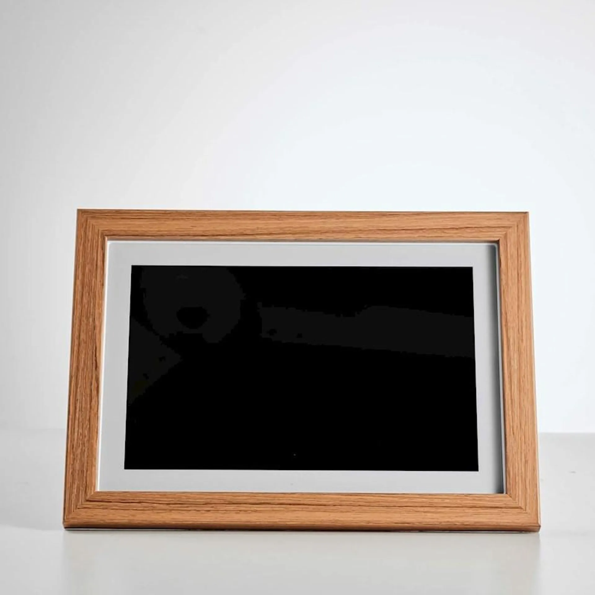 Jackson Frameo Smart Digital Frame Oak 10in