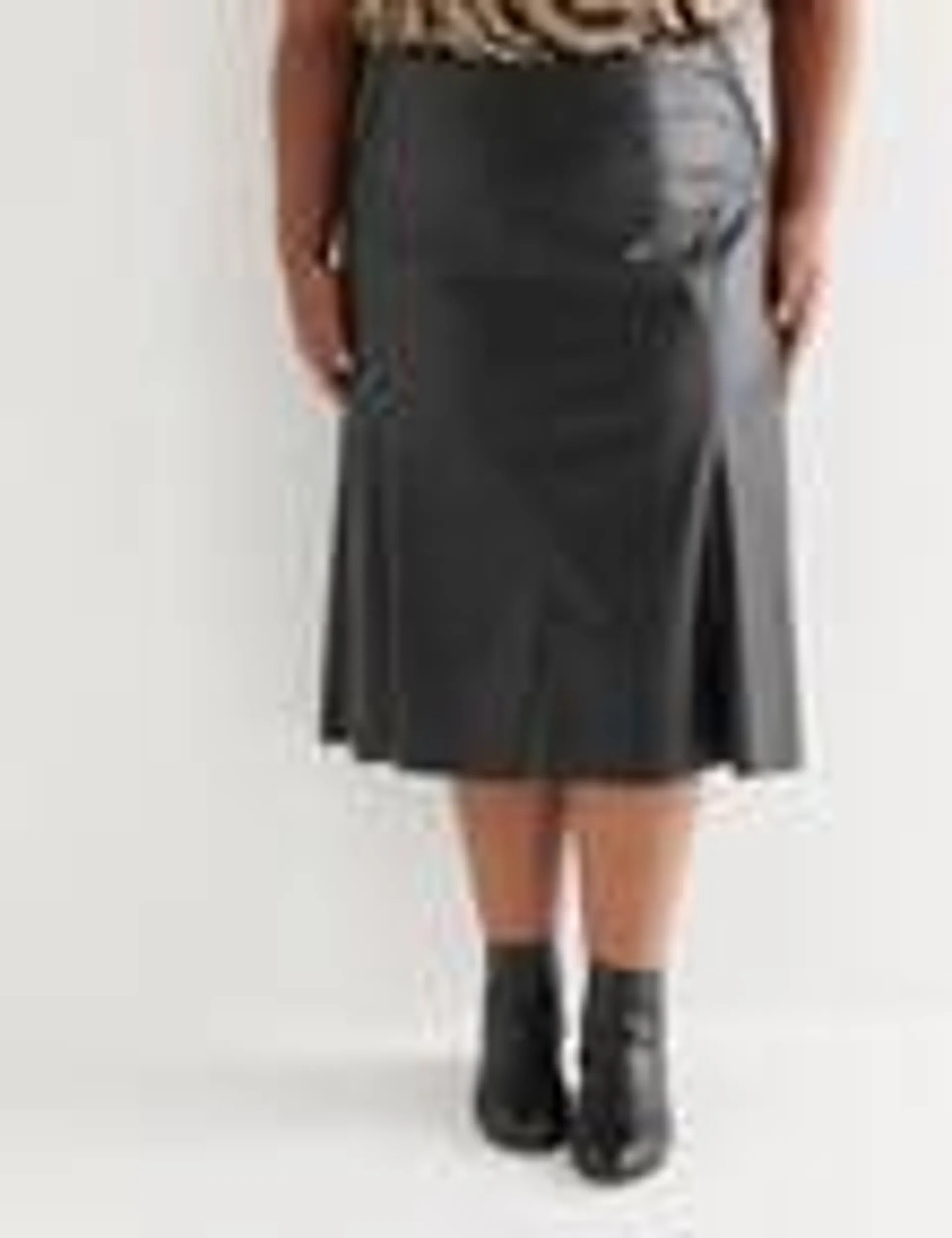 Studio Curve A Line Skirt, Black