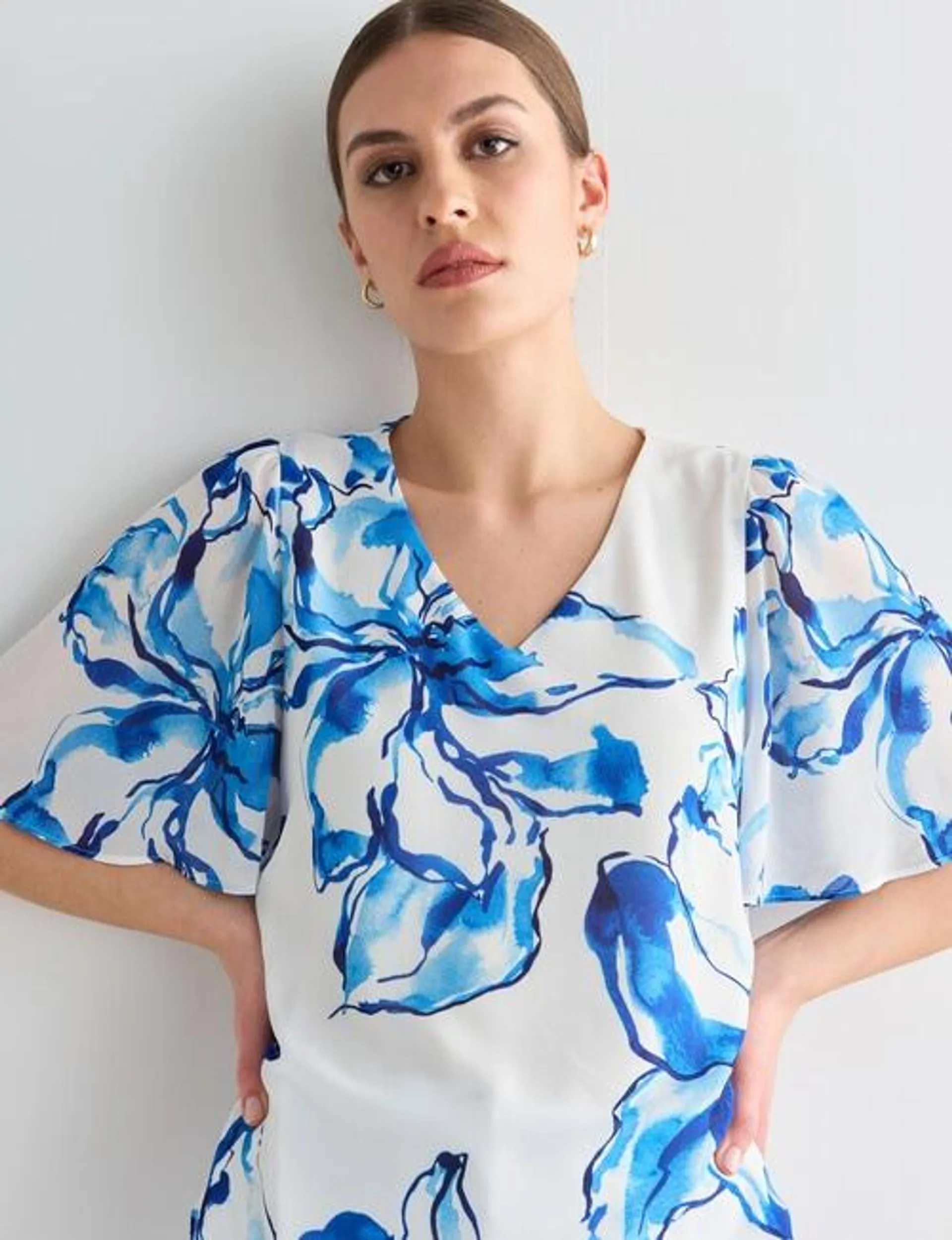 Whistle Shell V-Neck Flutter Sleeve Top, Abstract Floral