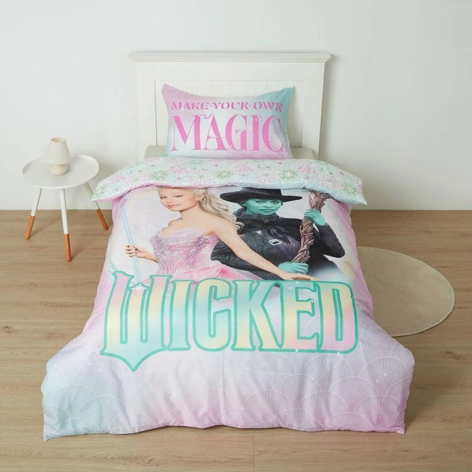 Universal Wicked Quilt Cover Set Multicoloured