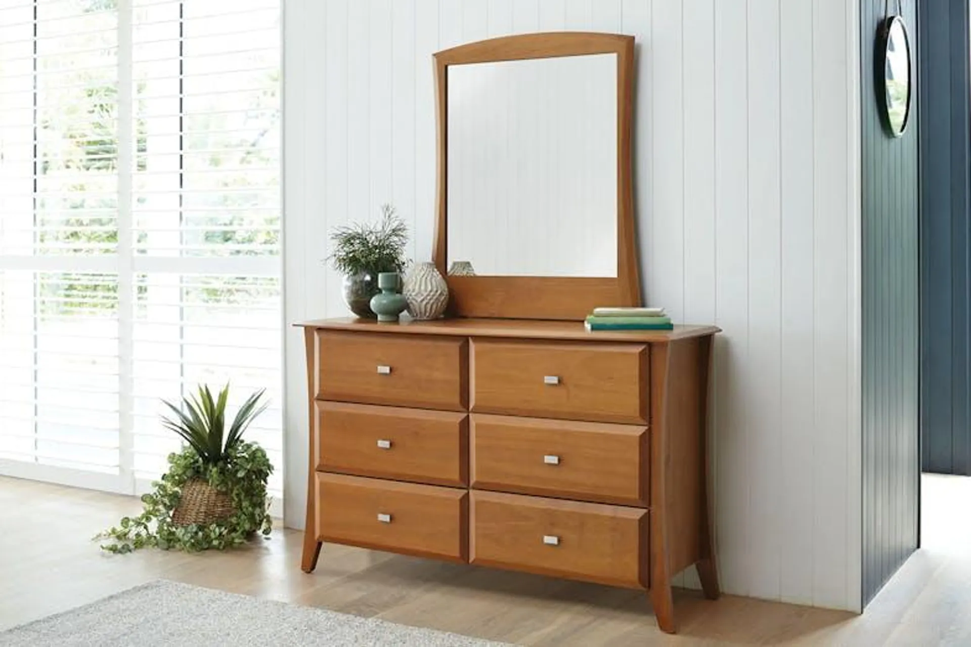 Lynbrook 6 Drawer Dresser and Mirror