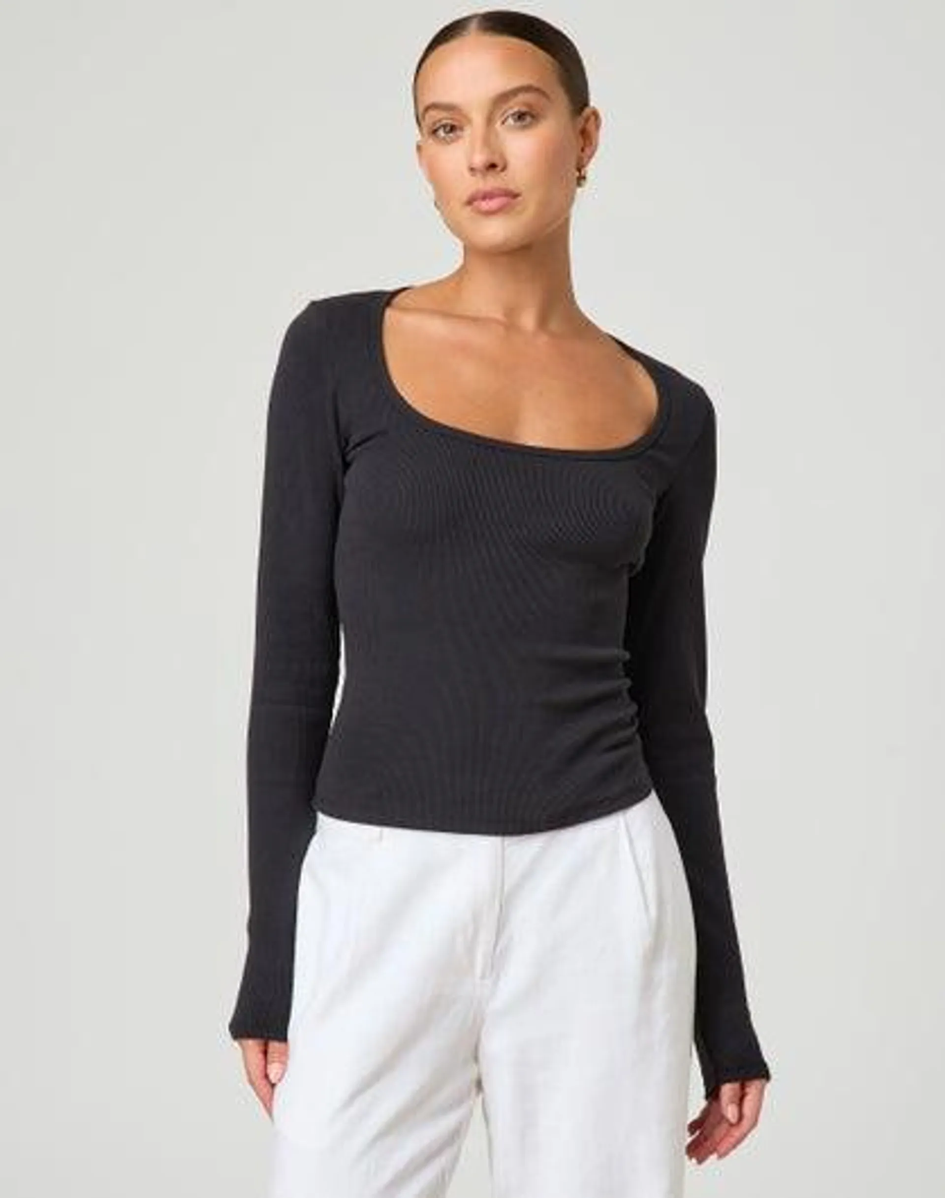 Scoop Neck Long Sleeve Top