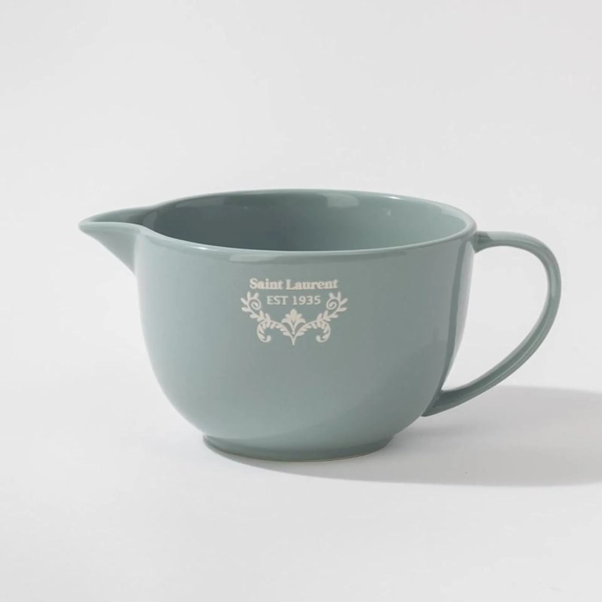 St Laurent Mixing Bowl with Spout 25.6x18.6x12.2cm Blue