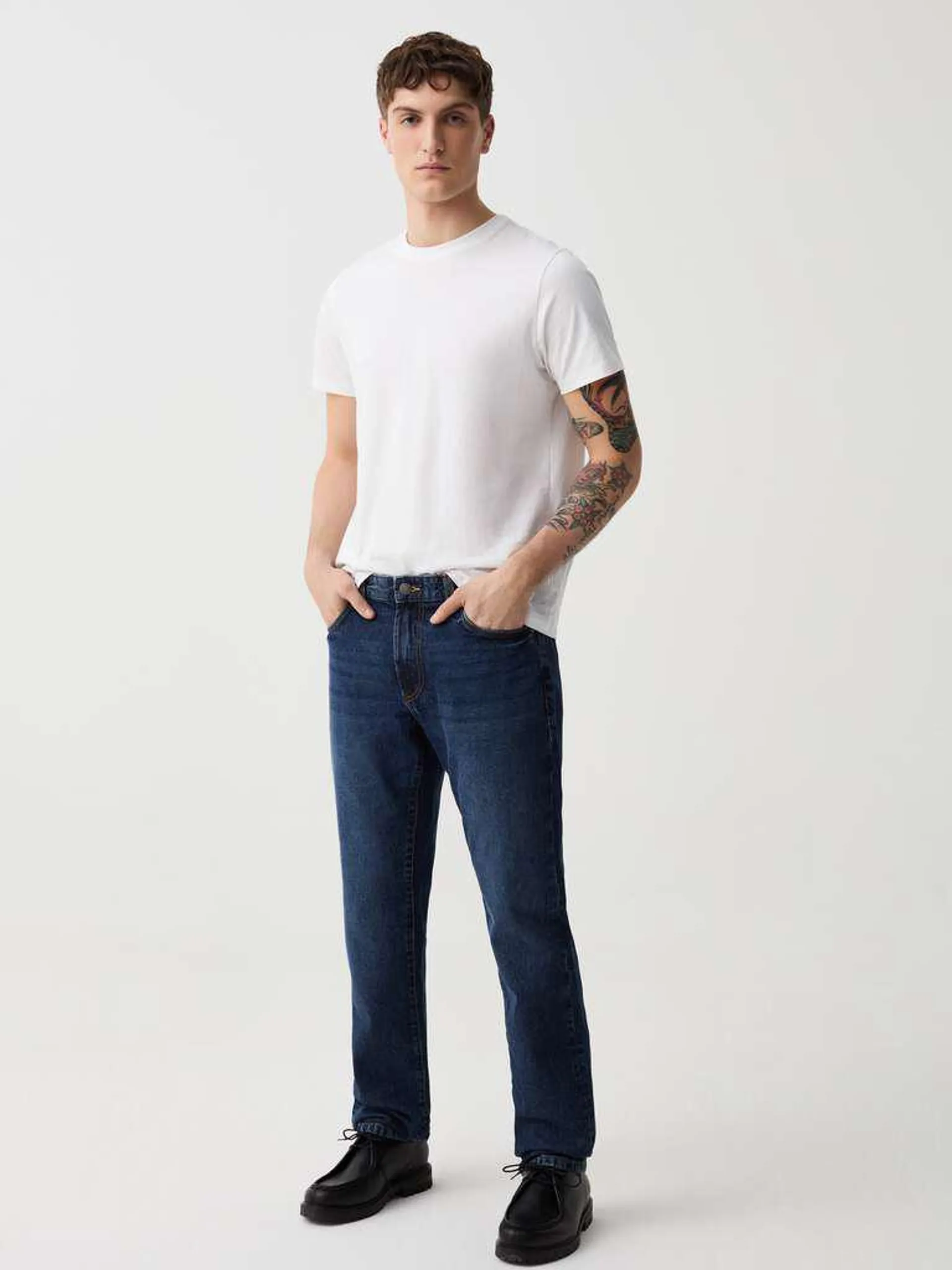 Dark Wash Regular-fit jeans with five pockets