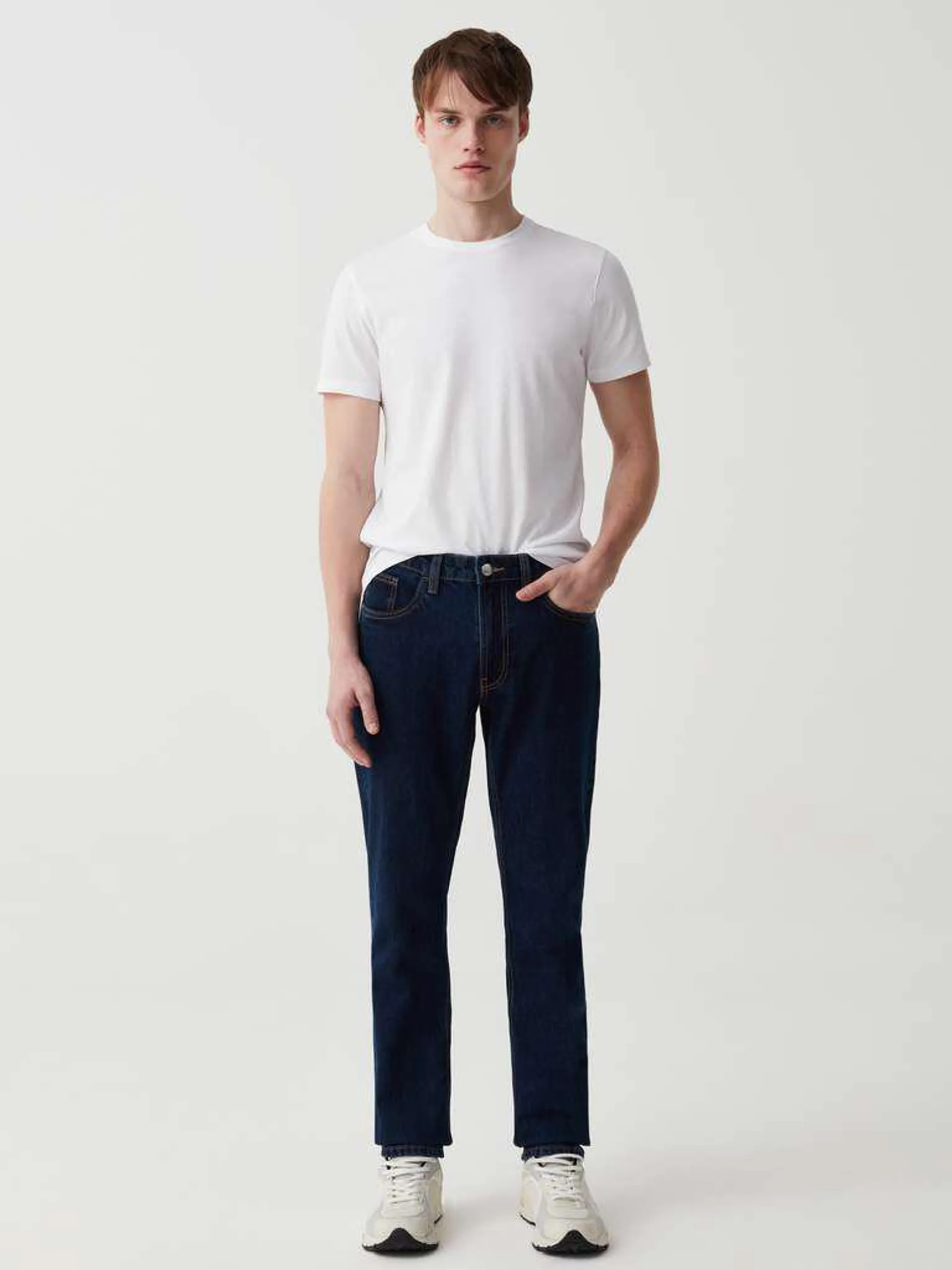 Dark Wash Slim-fit jeans with five pockets