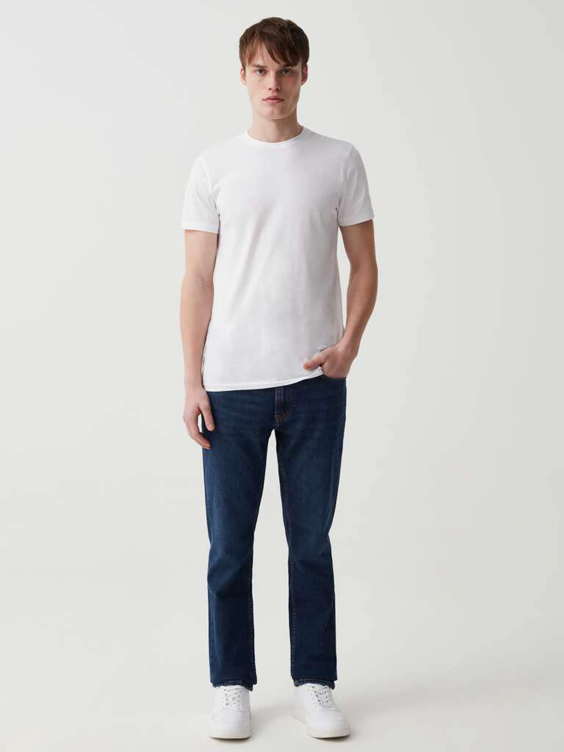 Dark Wash Slim-fit stretch jeans with five pockets