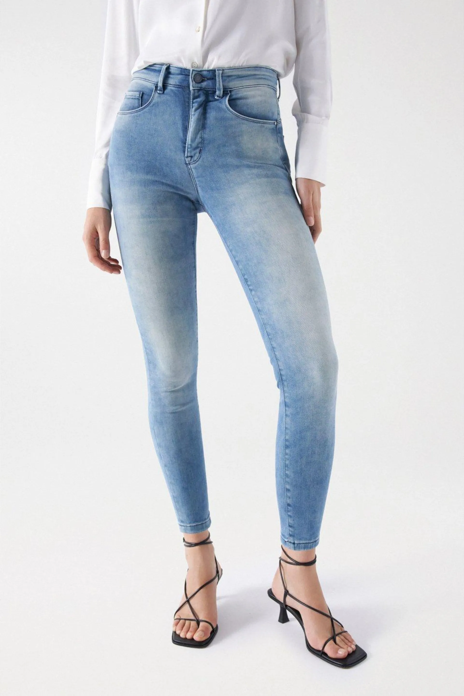 JEANS FAITH PUSH IN CROPPED EM DENIM LAVADO