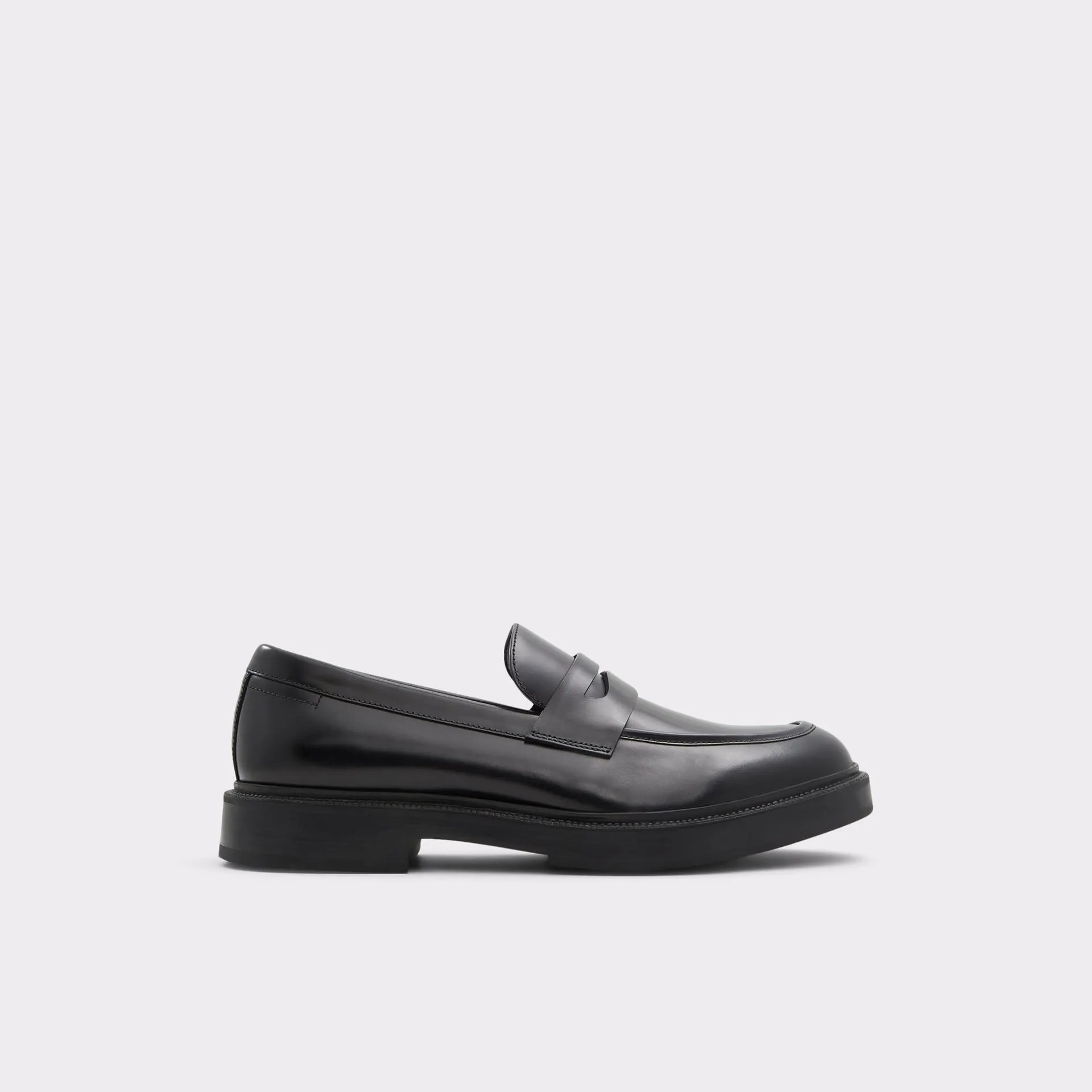 Mocassins em pele preto - MATTE