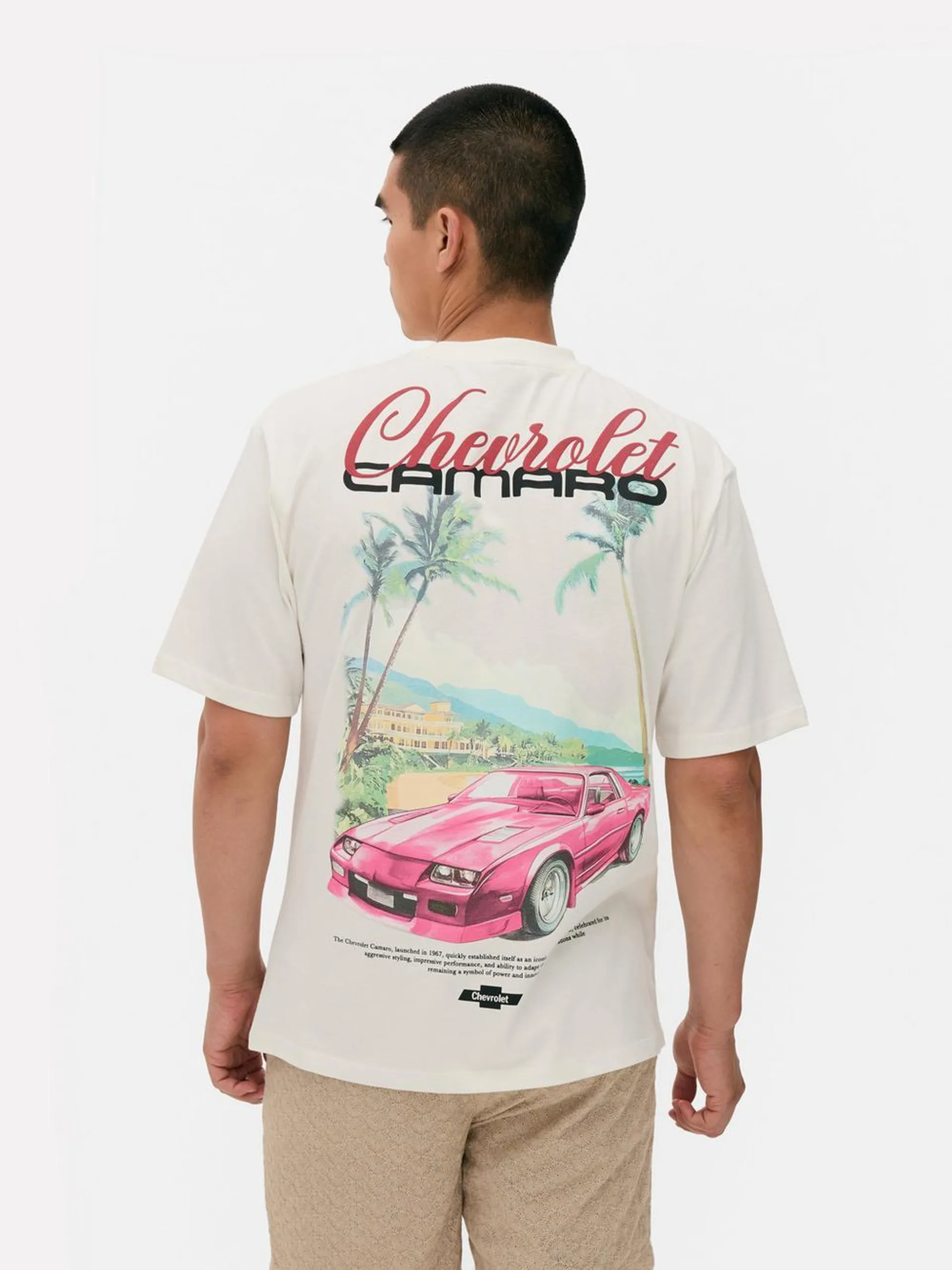 Camiseta de manga corta con Chevrolet Camero