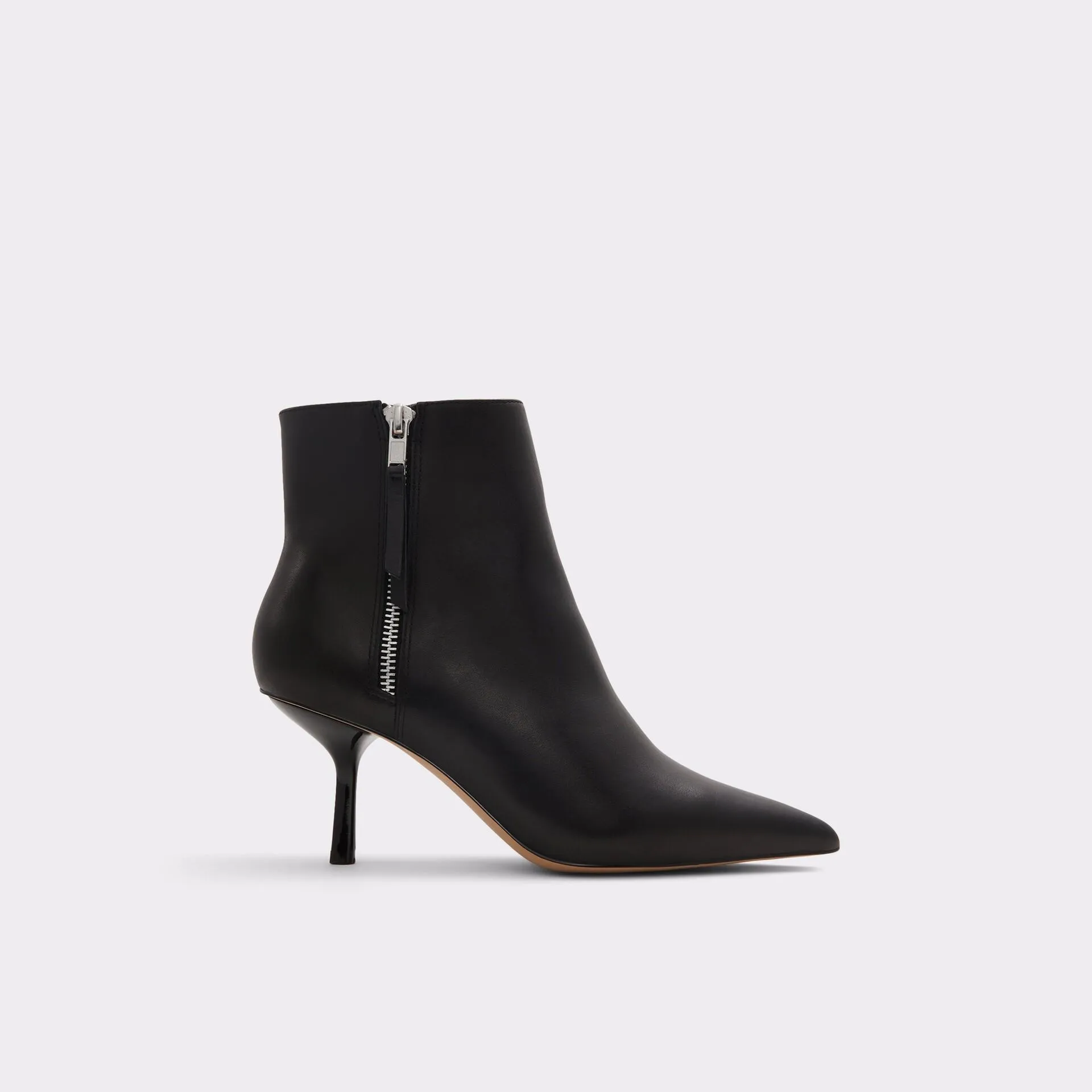 Botins em pele preto, salto fino - CIRON