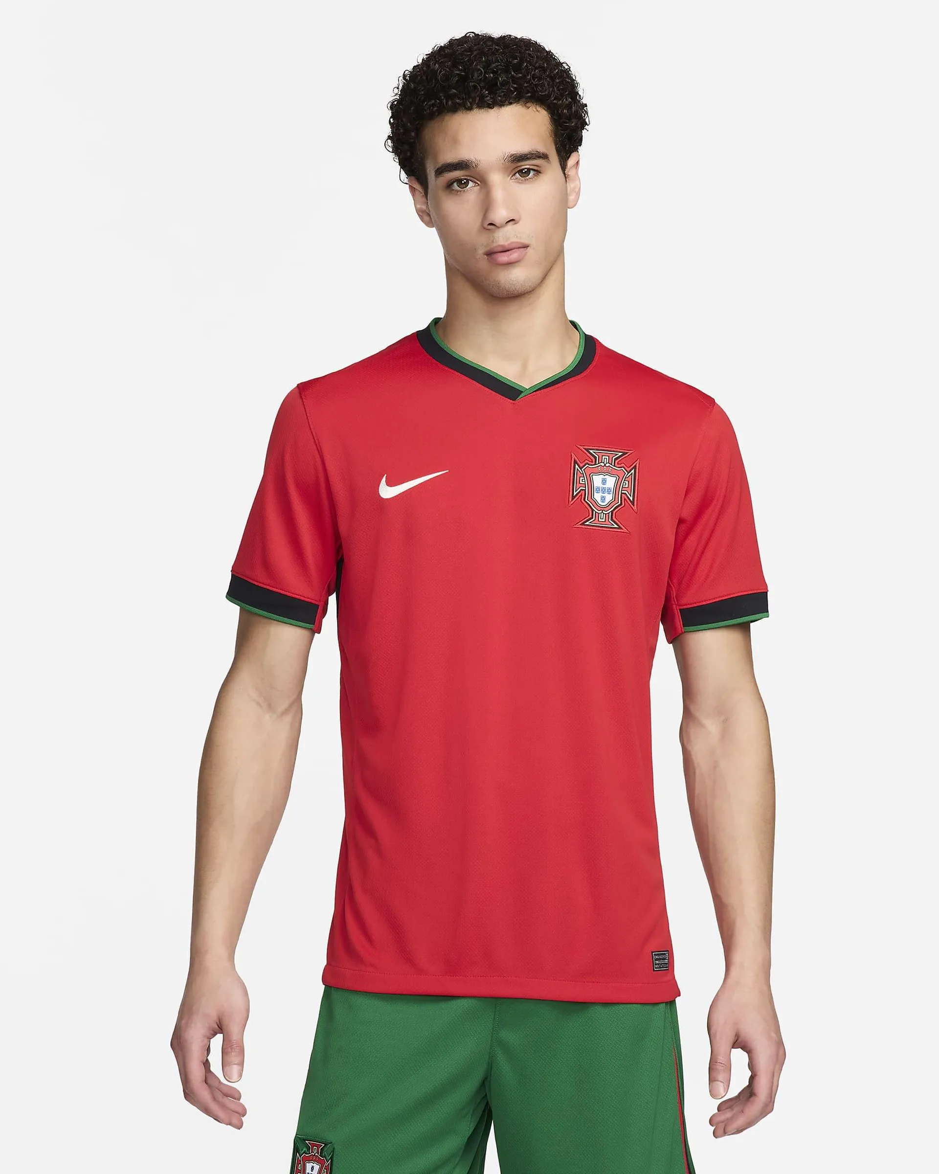 Equipamento principal Stadium Portugal (equipa masculina) 2024/25