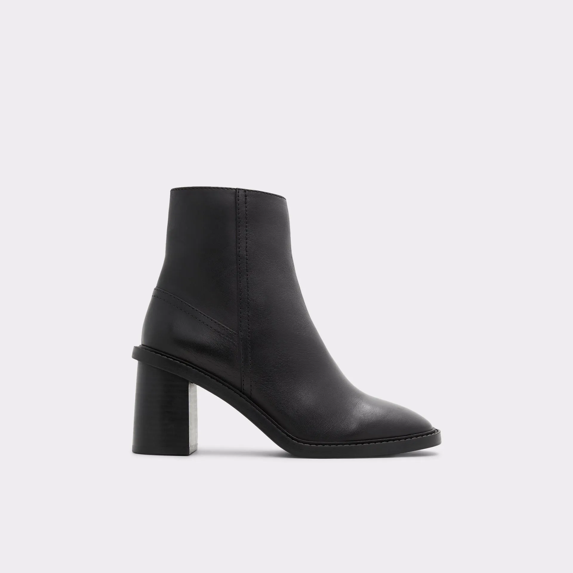 Botins em pele preto, salto em bloco - FILLY