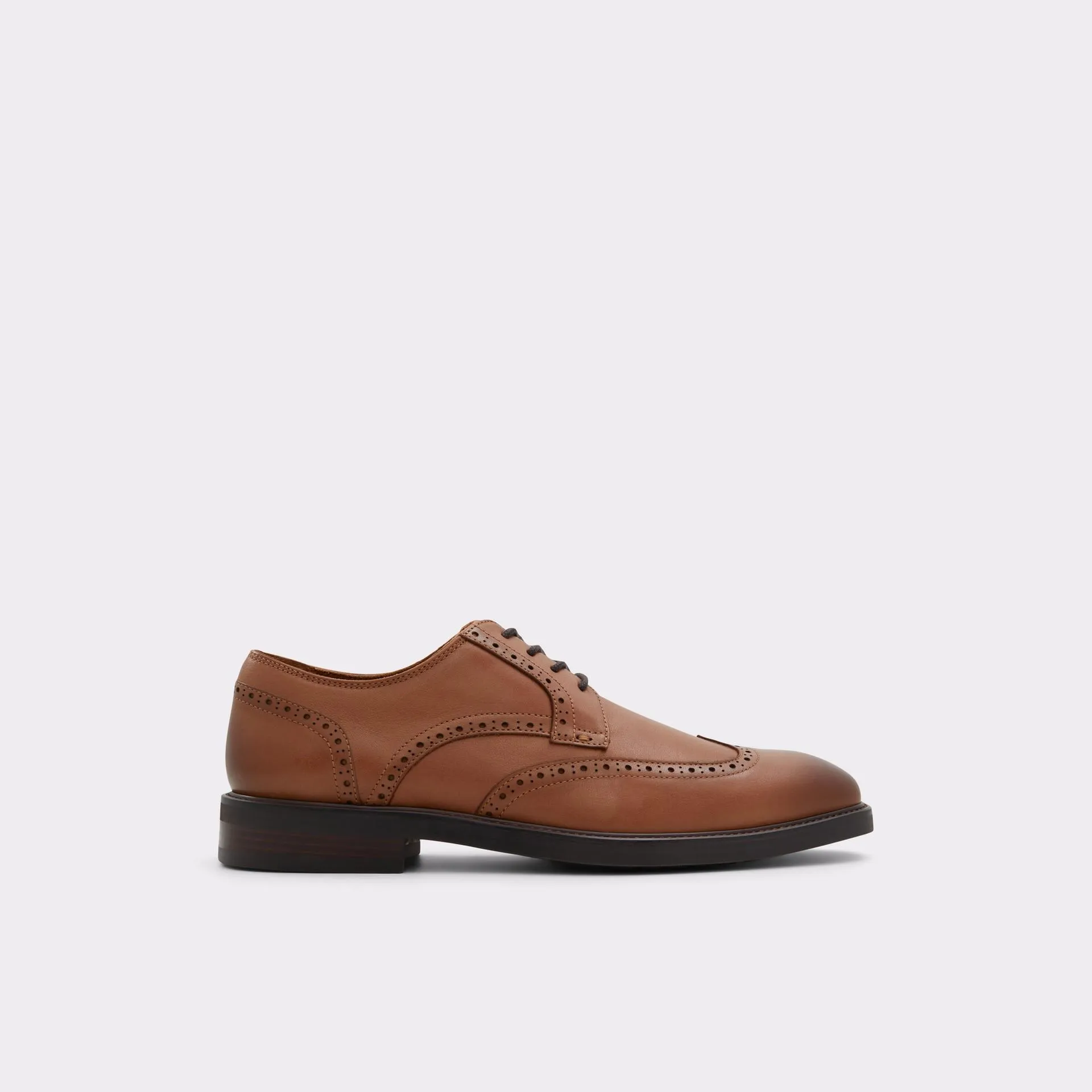 Sapatos clássicos em pele cognac - TYE