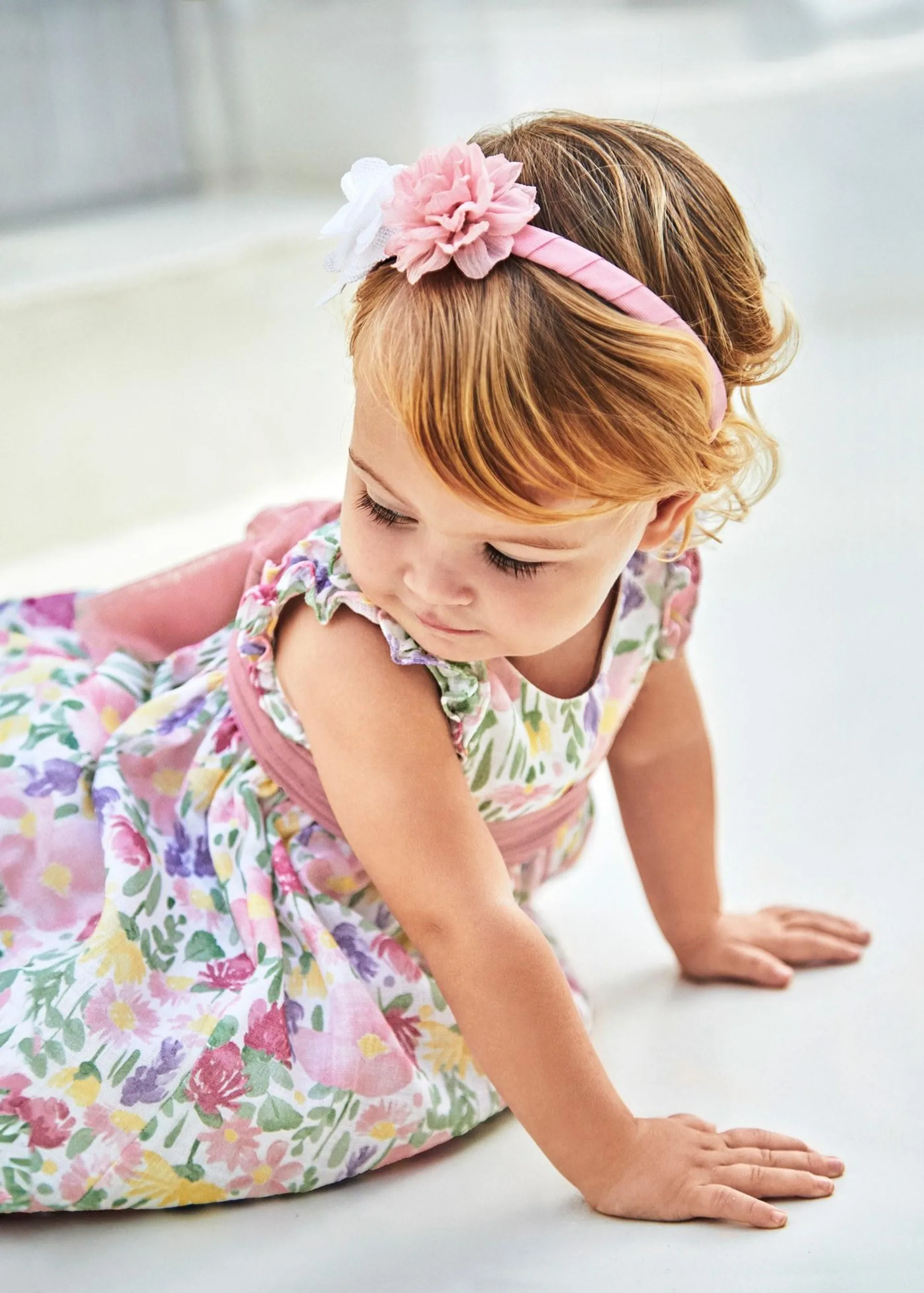 Vestido flores com faixa tule bebé