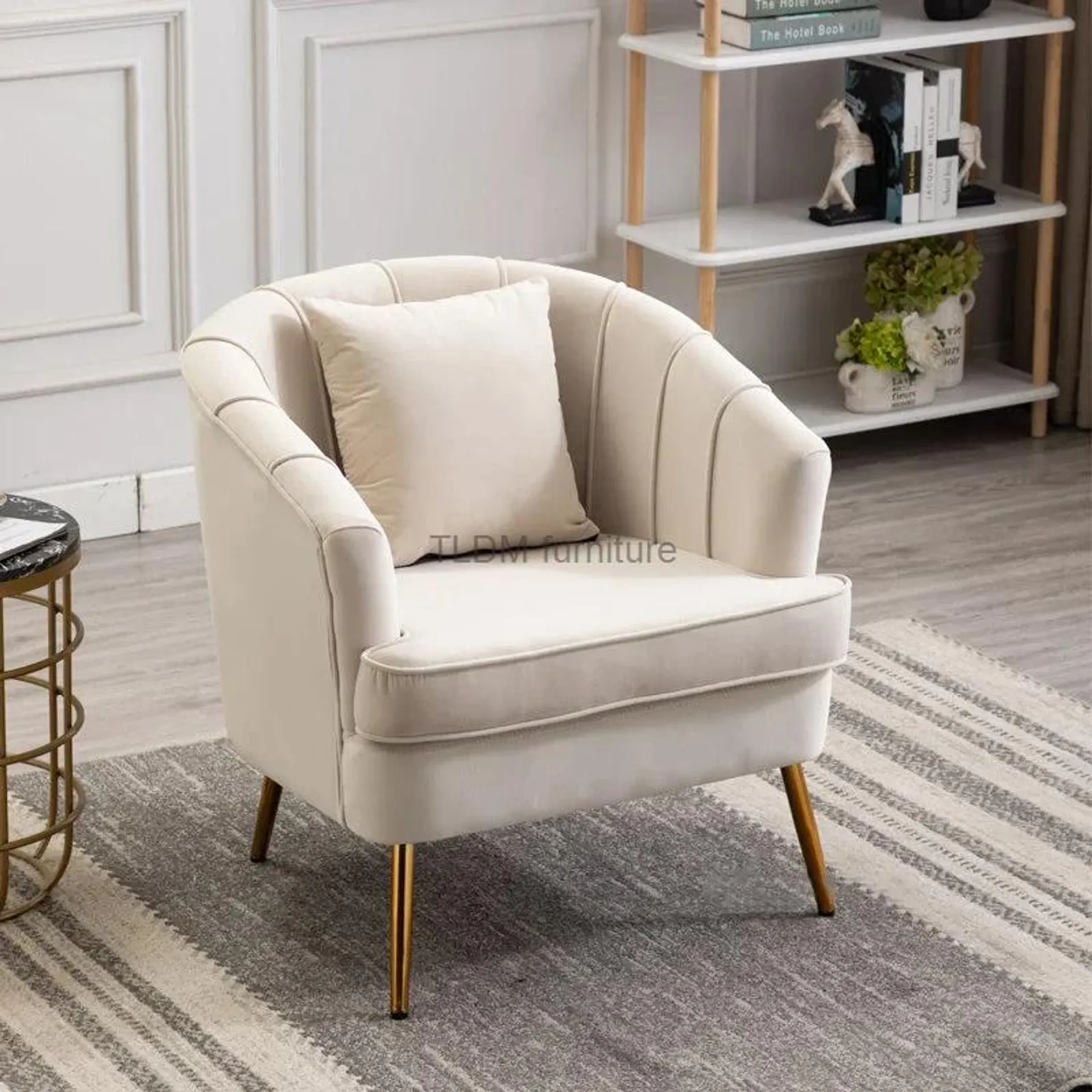 Poltrona de veludo moderna para sala de estar, sofá único, cadeira de almofada macia luxuosa, tecido europeu, cadeiras minimalistas