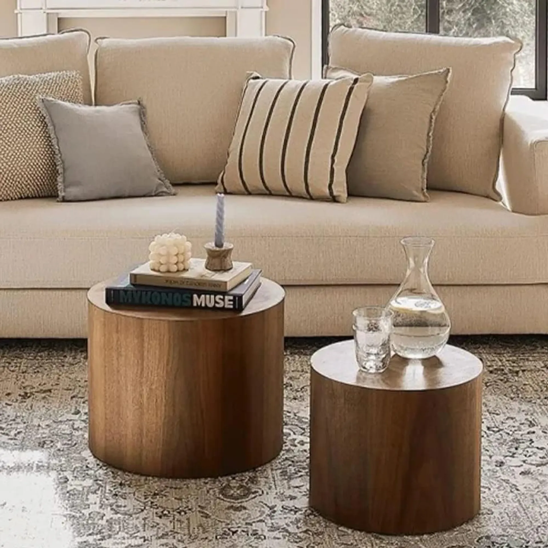 Nesting Coffee Table Set of 2, Walnut Round Wooden Coffee Tables Modern Circle Table for Small Space Living Room